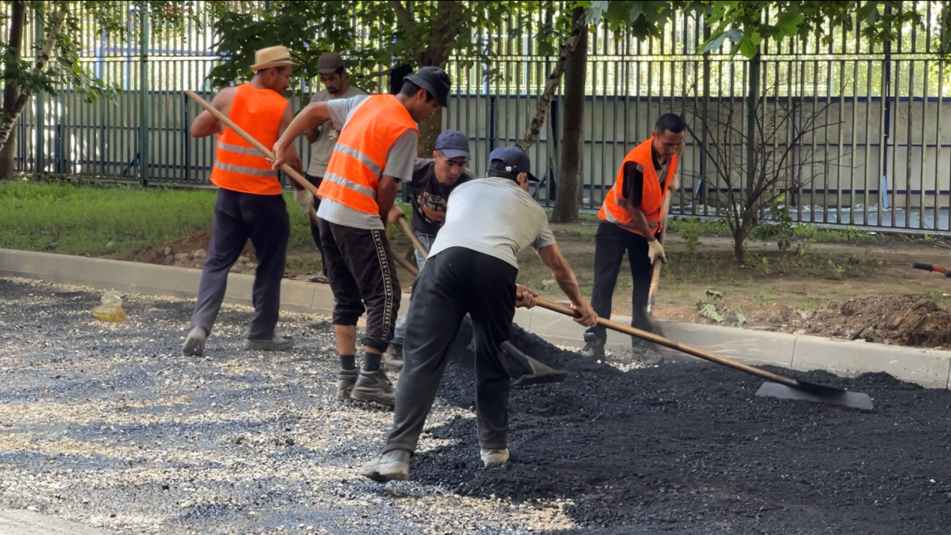 химки, благоустройство, замена асфальта во дворе, благоустройство дворовой территории,