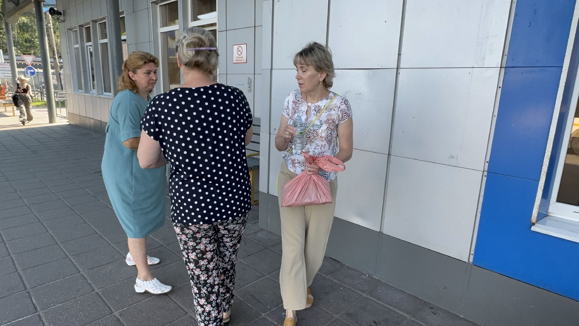 Солнечногорск, Зной, раздача воды, мострансавто, пассажиры,