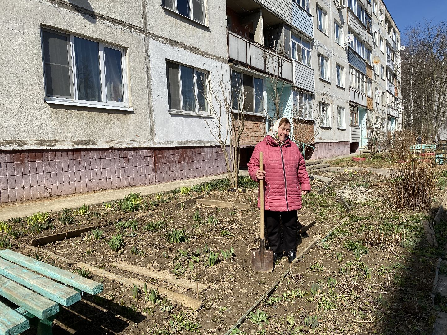 Чехов, перемены, благоустройство, двор, клумба