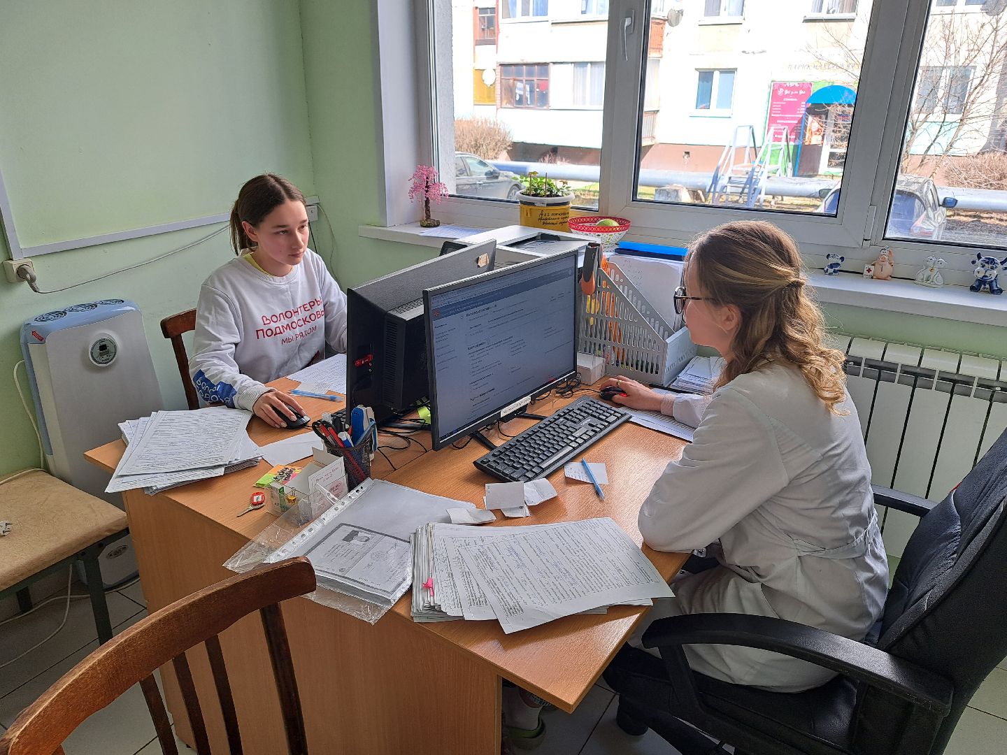 Волонтеры, медицина, цифровизация, поликлиника