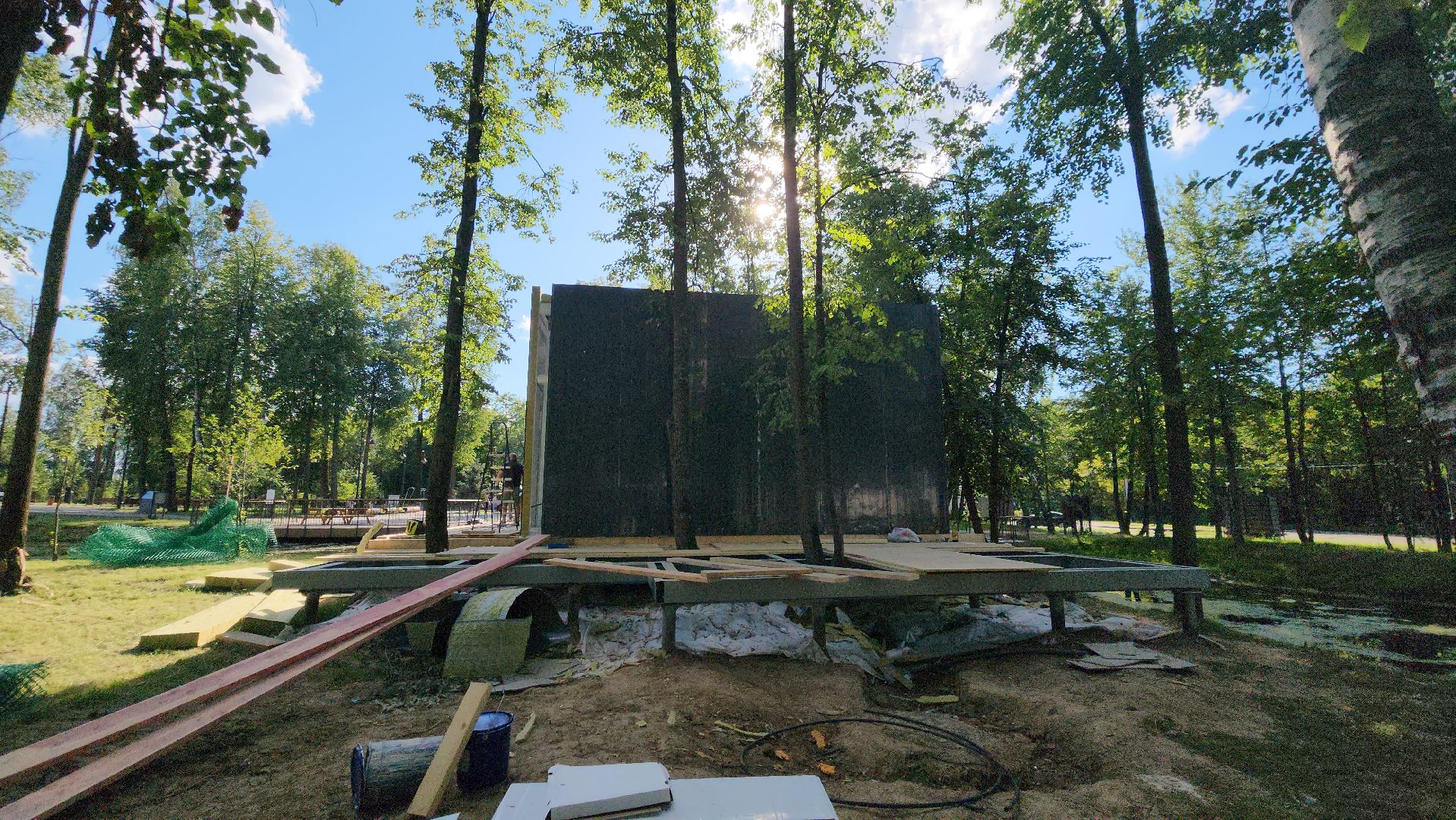 Парк Киово, Строительство, Раздевалка,