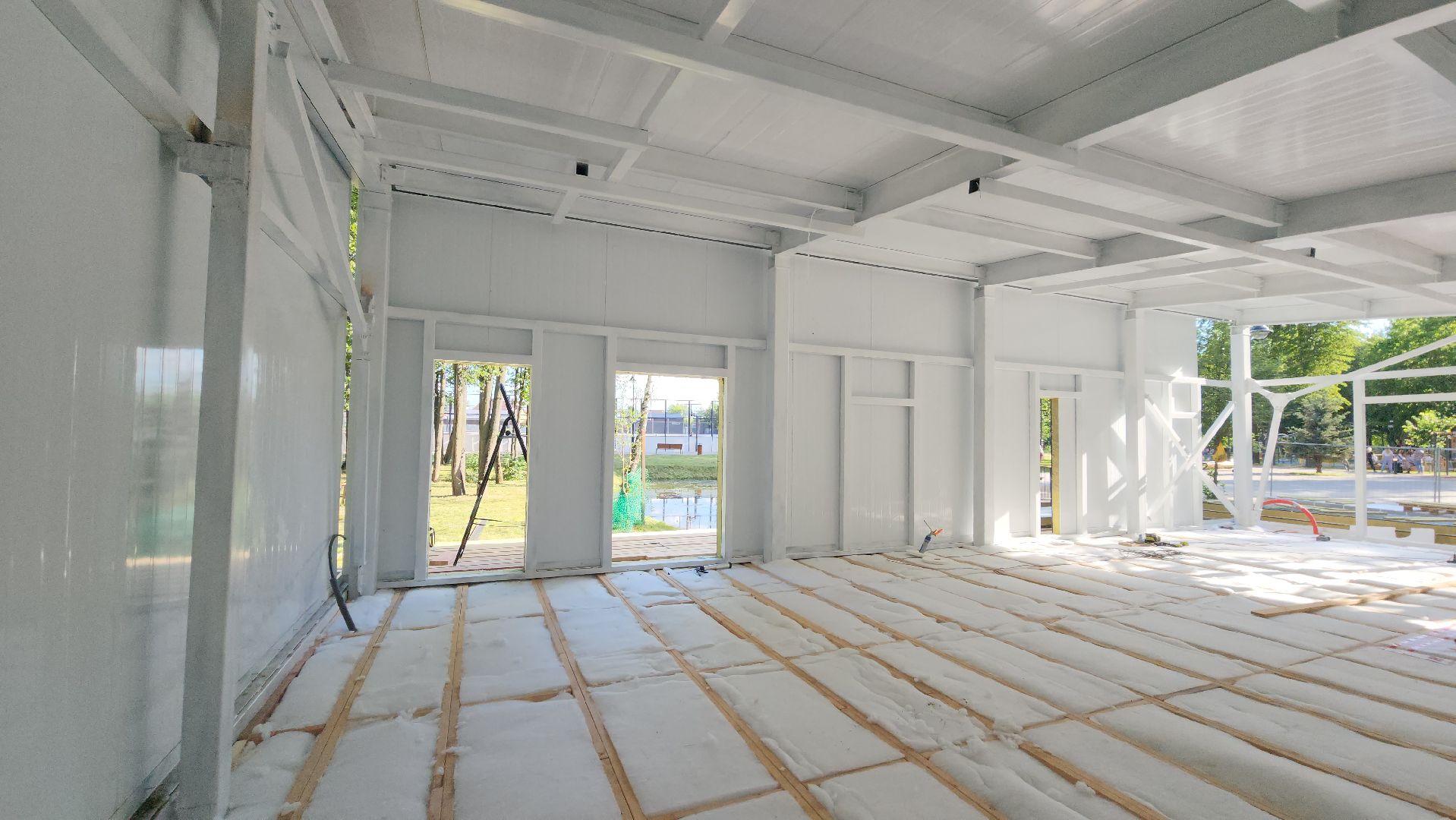 Парк Киово, Строительство, Раздевалка,