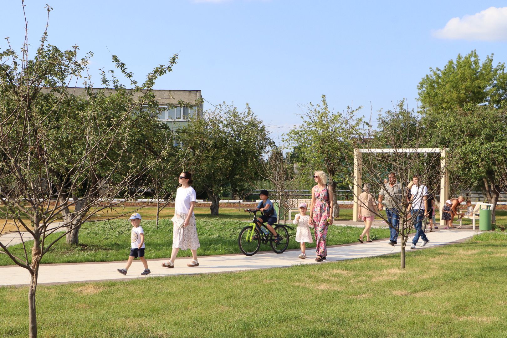 Серебряные Пруды, Яблоневый сад, Успенский, благоустройство, национальный проект, национальный проект жилье и городская среда,