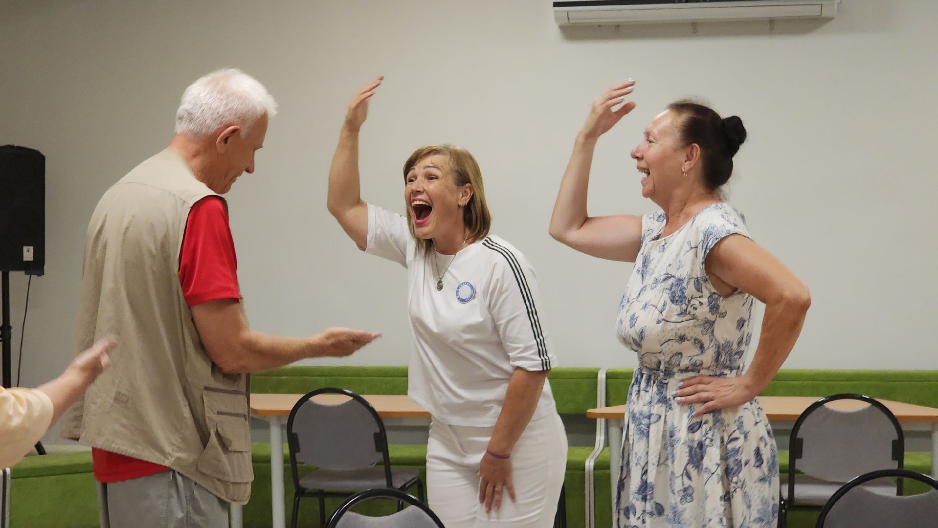 ступино, йога смеха, активное долголетие,