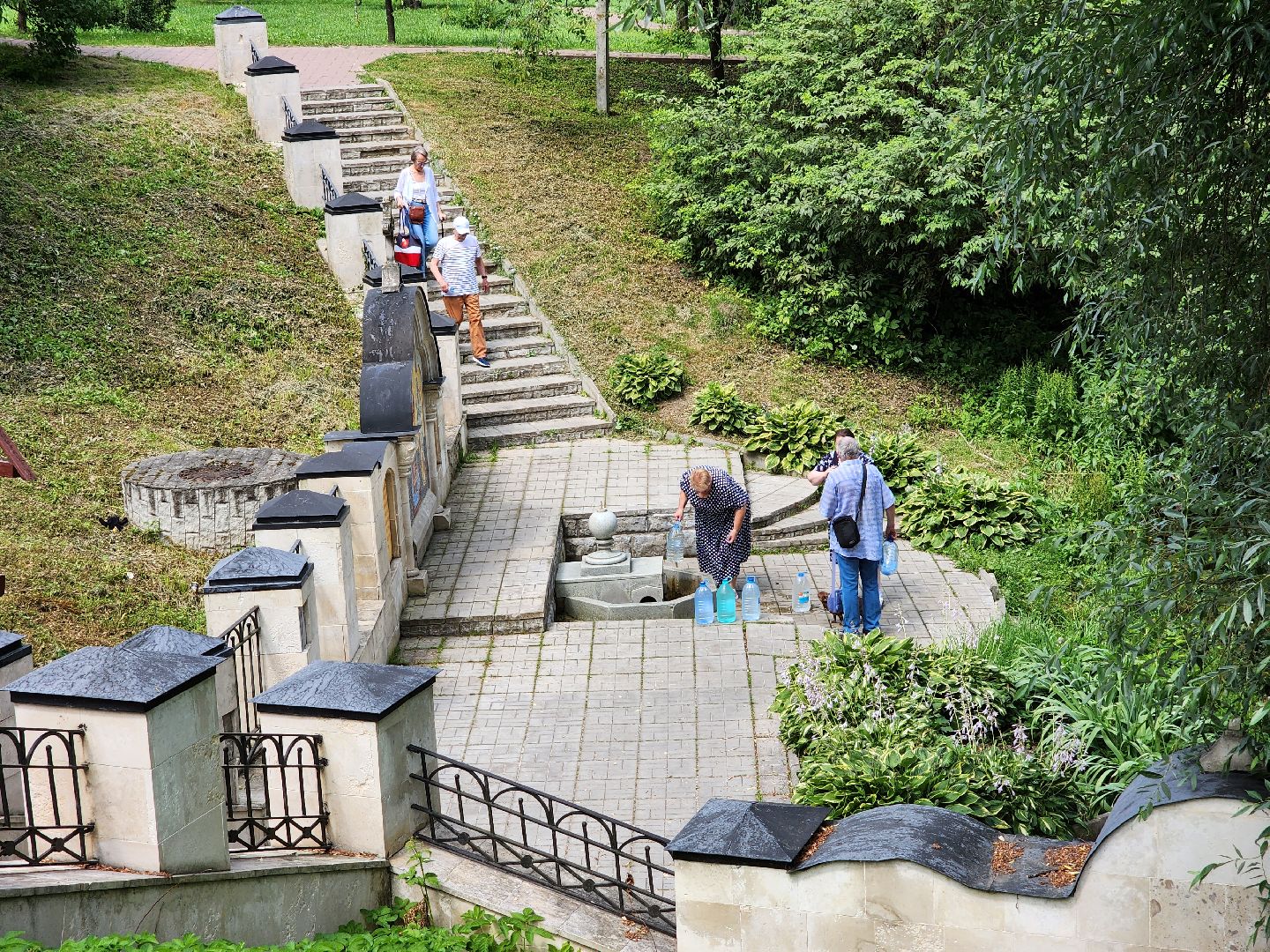Чехов, городской парк, Анно-Зачатьевский храм, святой источник, родник,
