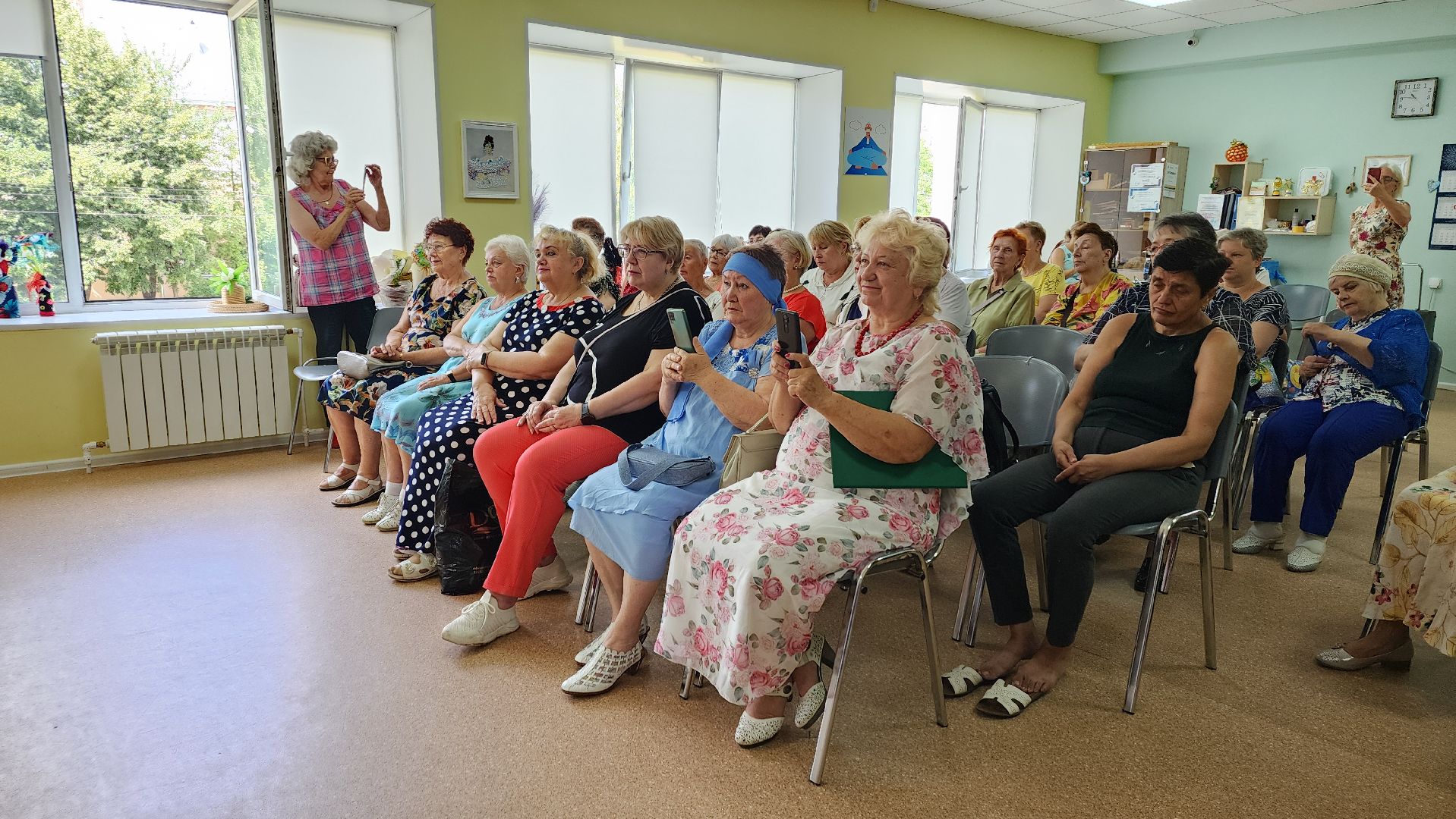 ивантеевка, артисты, день семьи любви и верности, песни, стихи, сцена, спектакль, активное долголетие,праздник,