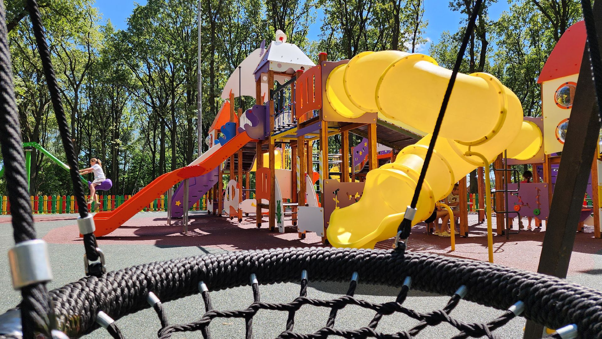 кашира, ожерелье, парк дубовая роща, детская площадка, игровой комплекс, безопасное покрытие, горки, карусель, качели, дети,