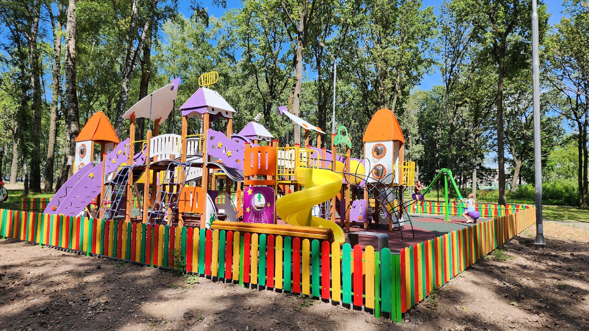 кашира, ожерелье, парк дубовая роща, детская площадка, игровой комплекс, безопасное покрытие, горки, карусель, качели, дети,