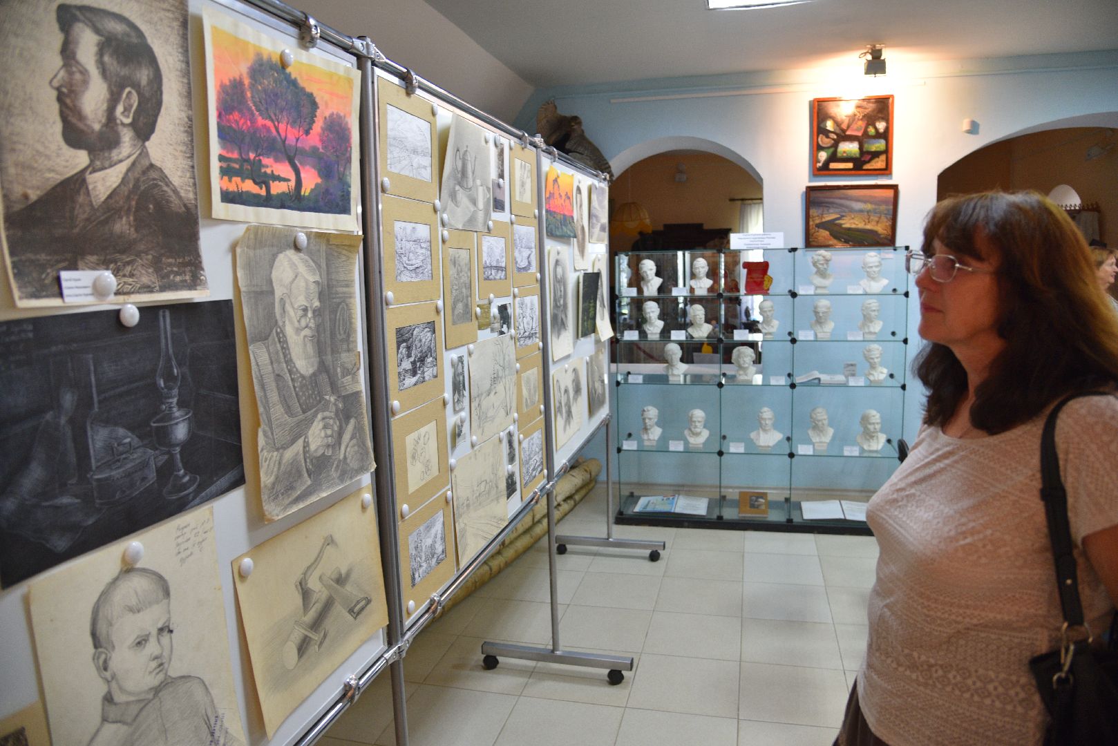 лотошино, лотошинский музей, выставка картин, культура, музеи,