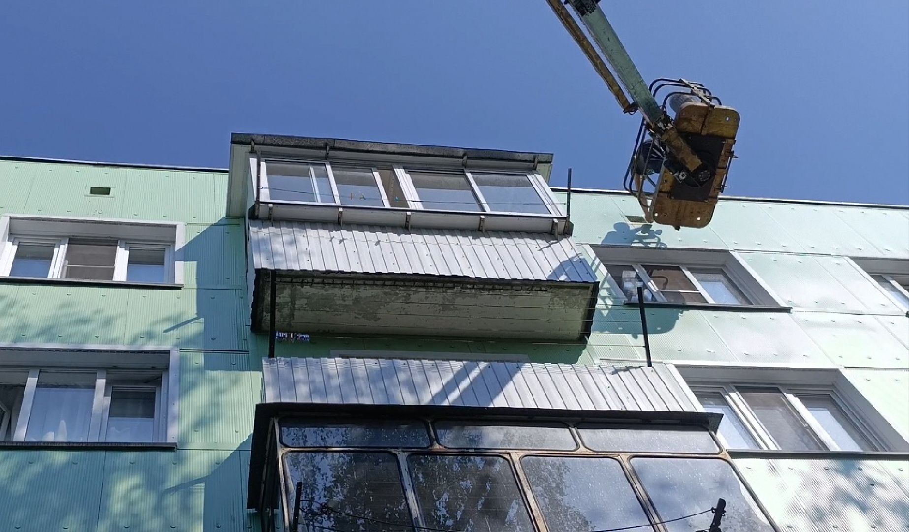 Бронницы, Благоустройство, Управляющая компания бронницкого городского хозяйства, Сетки от птиц, Подготовка к отопительному сезону,