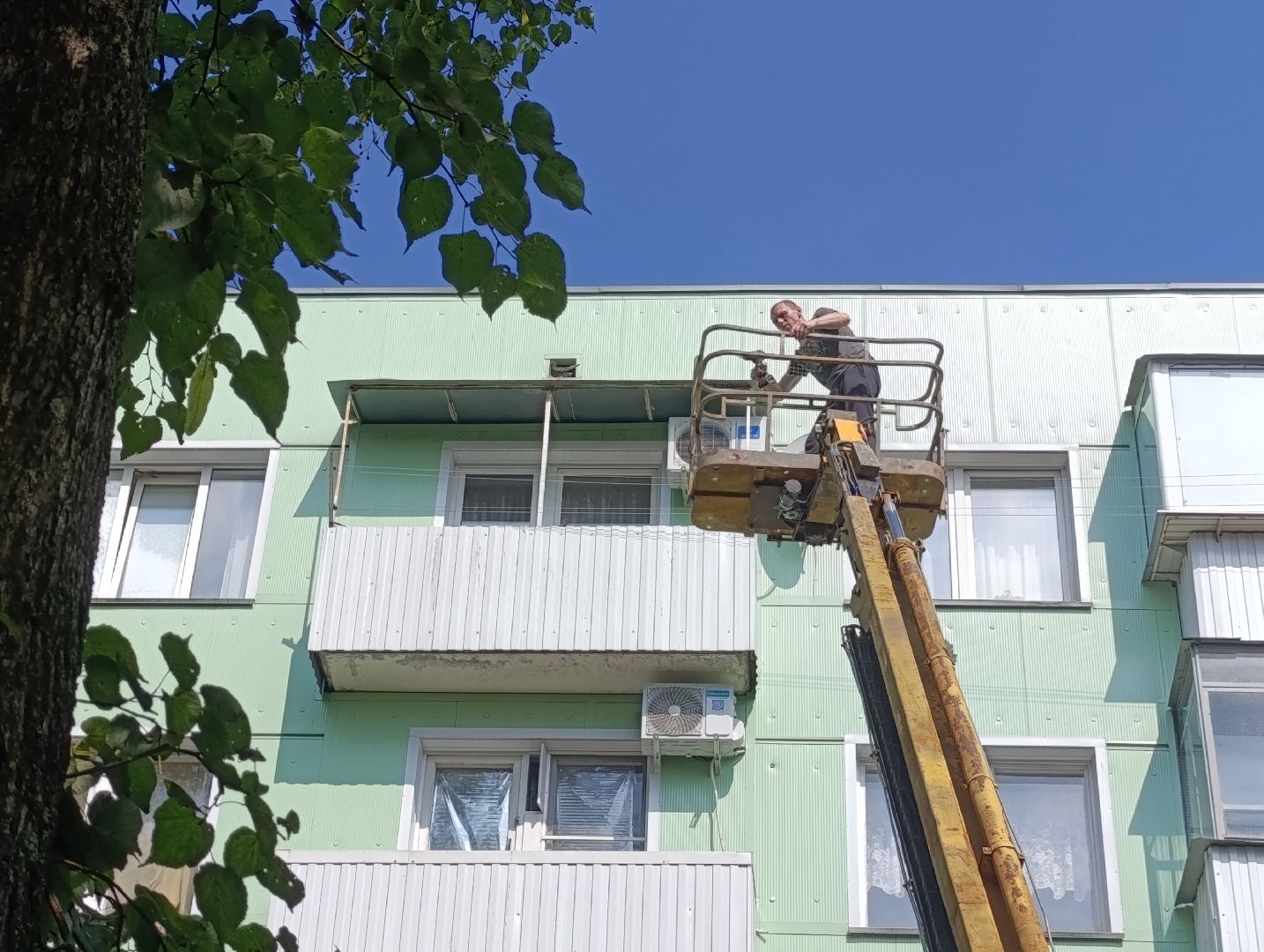 Бронницы, Благоустройство, Управляющая компания бронницкого городского хозяйства, Сетки от птиц, Подготовка к отопительному сезону,