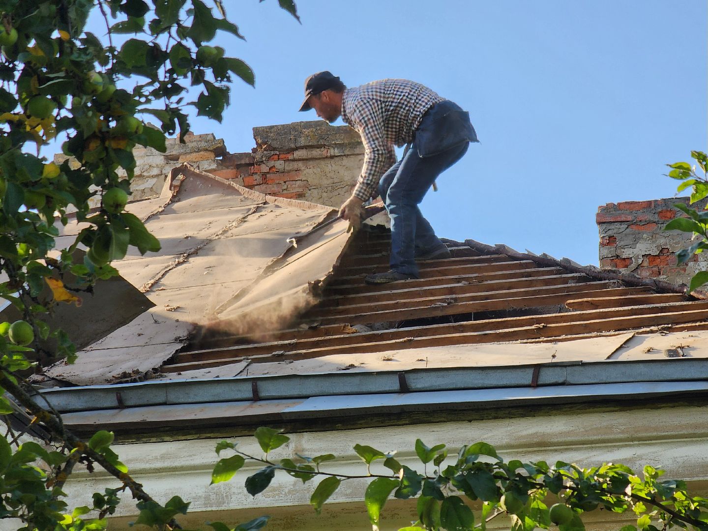 Чехов, улица Ильича, многоквартирный дом, капремонт кровли, реконструкция крыши, благоустройство,