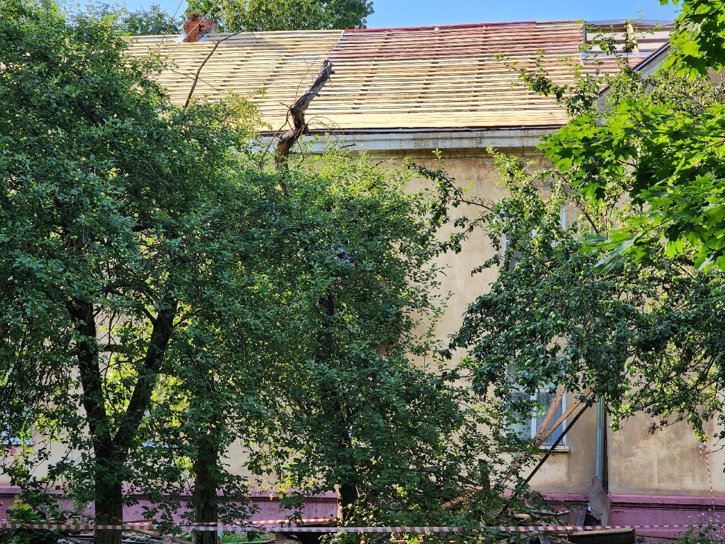 Чехов, улица Ильича, многоквартирный дом, капремонт кровли, реконструкция крыши, благоустройство,