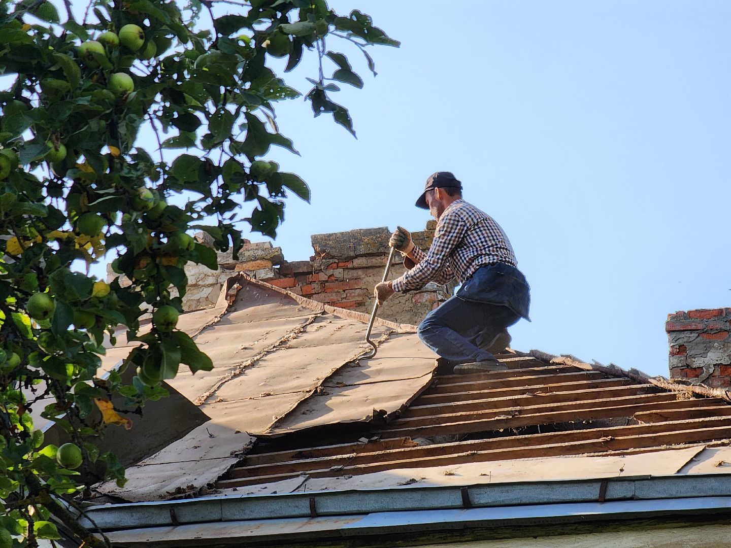 Чехов, улица Ильича, многоквартирный дом, капремонт кровли, реконструкция крыши, благоустройство,
