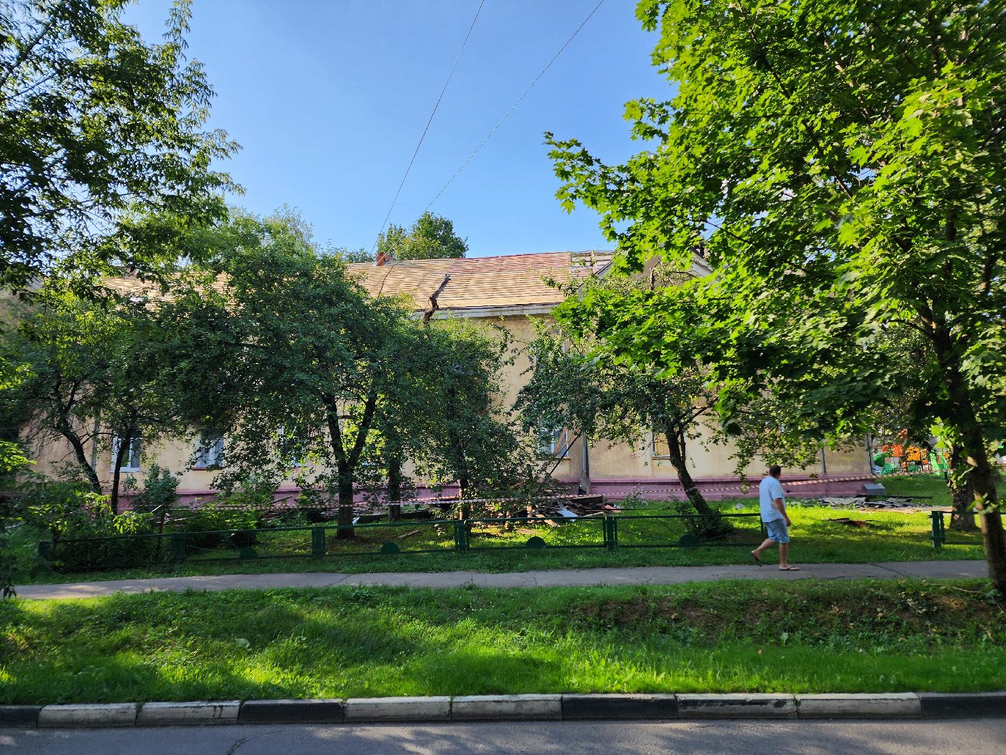 Чехов, улица Ильича, многоквартирный дом, капремонт кровли, реконструкция крыши, благоустройство,