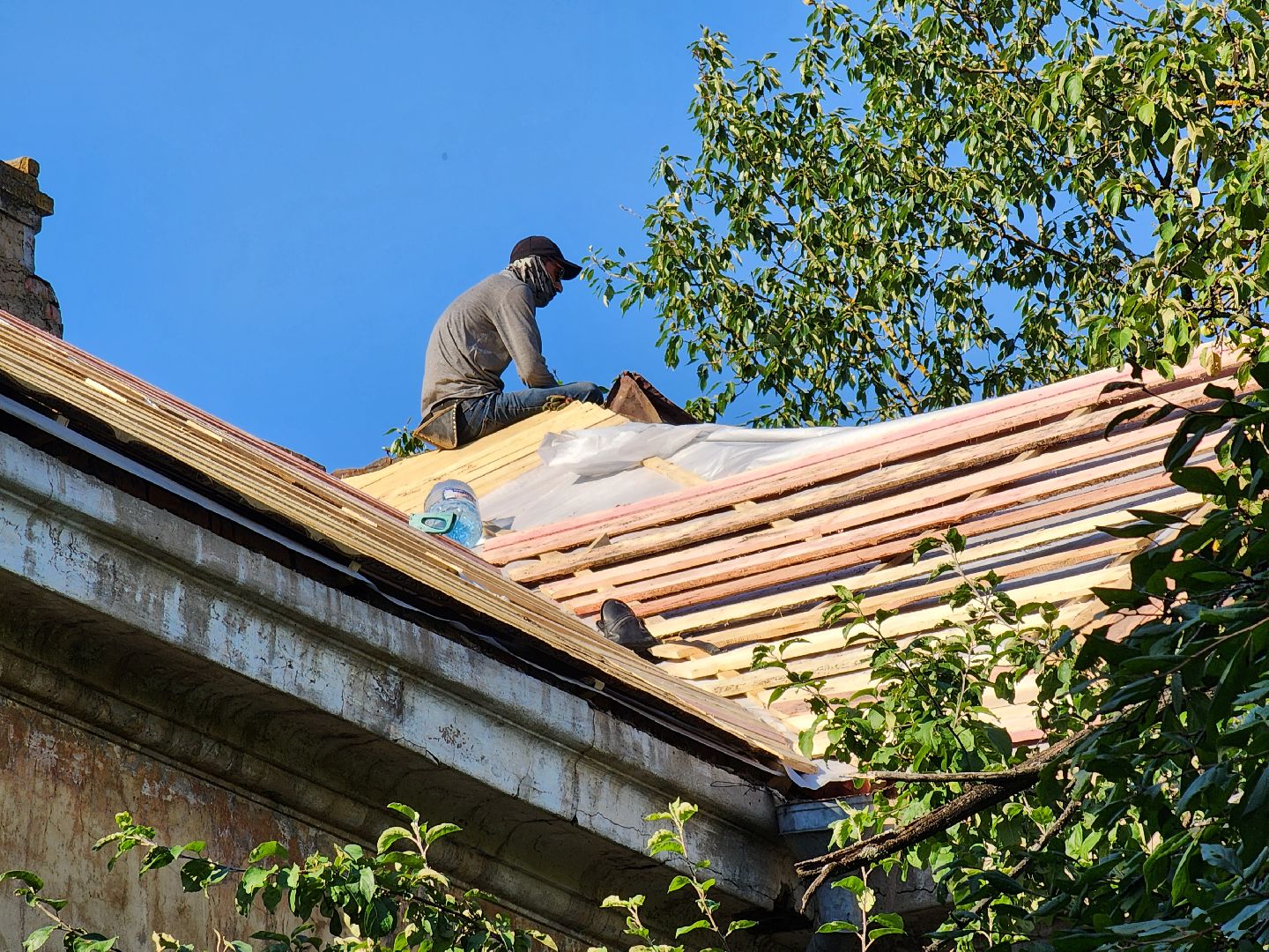 Чехов, улица Ильича, многоквартирный дом, капремонт кровли, реконструкция крыши, благоустройство,