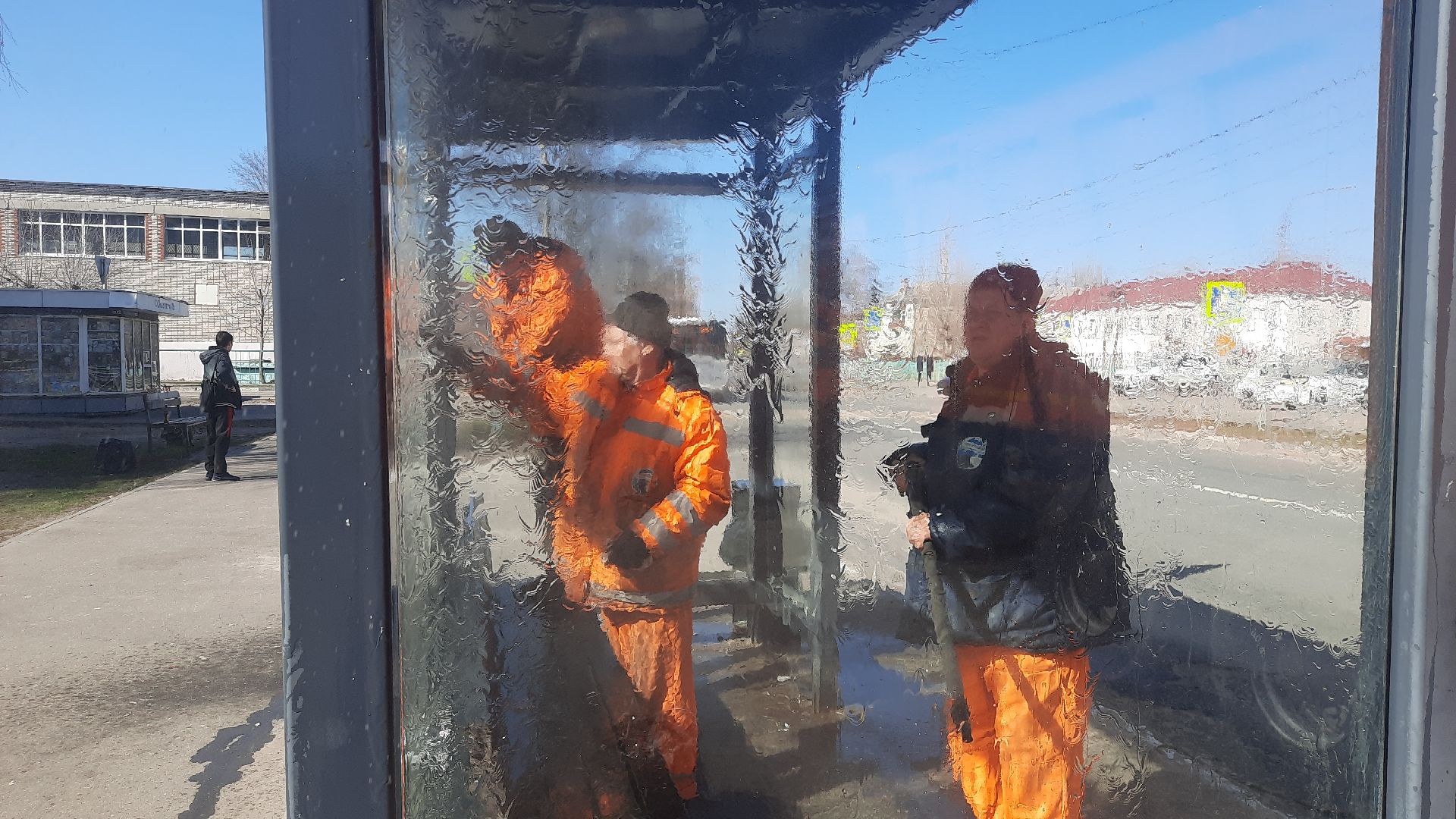 Шатура, перемены, мытьё остановок