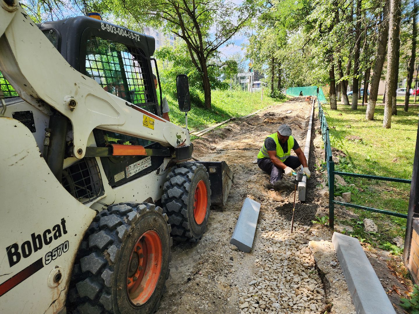 чехов, улица Чехова, строительство тротуара, нацпроект безопасные и качественные автодороги, благоустройство,