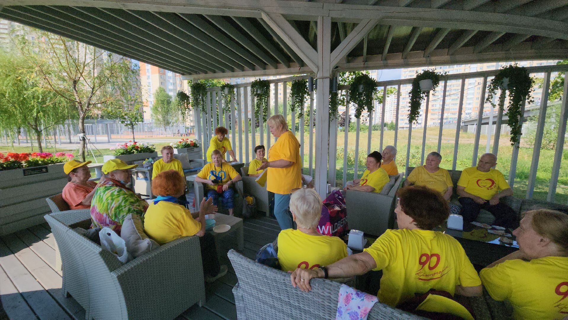 активное долголетие, пенсионеры, улыбка, юбилей,