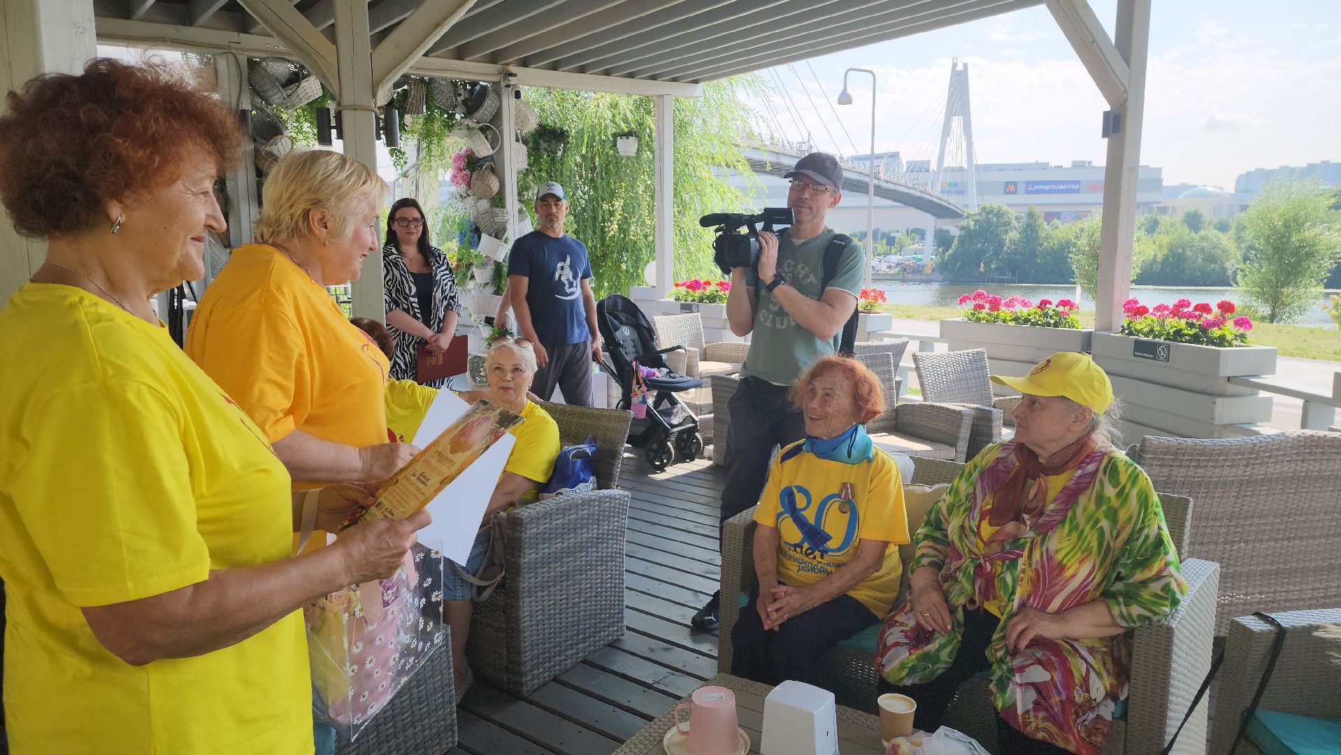 активное долголетие, пенсионеры, улыбка, юбилей,