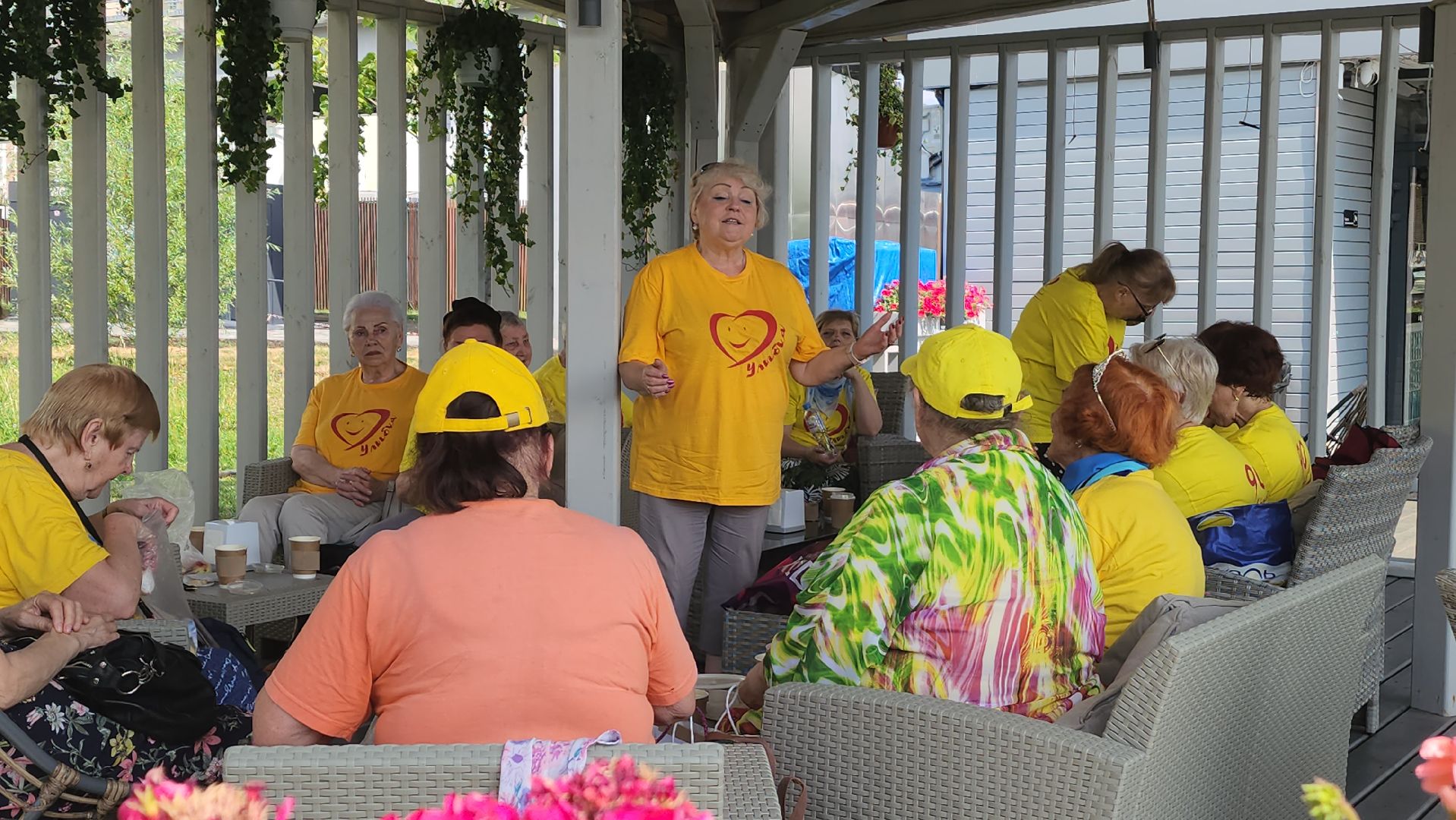 активное долголетие, пенсионеры, улыбка, юбилей,