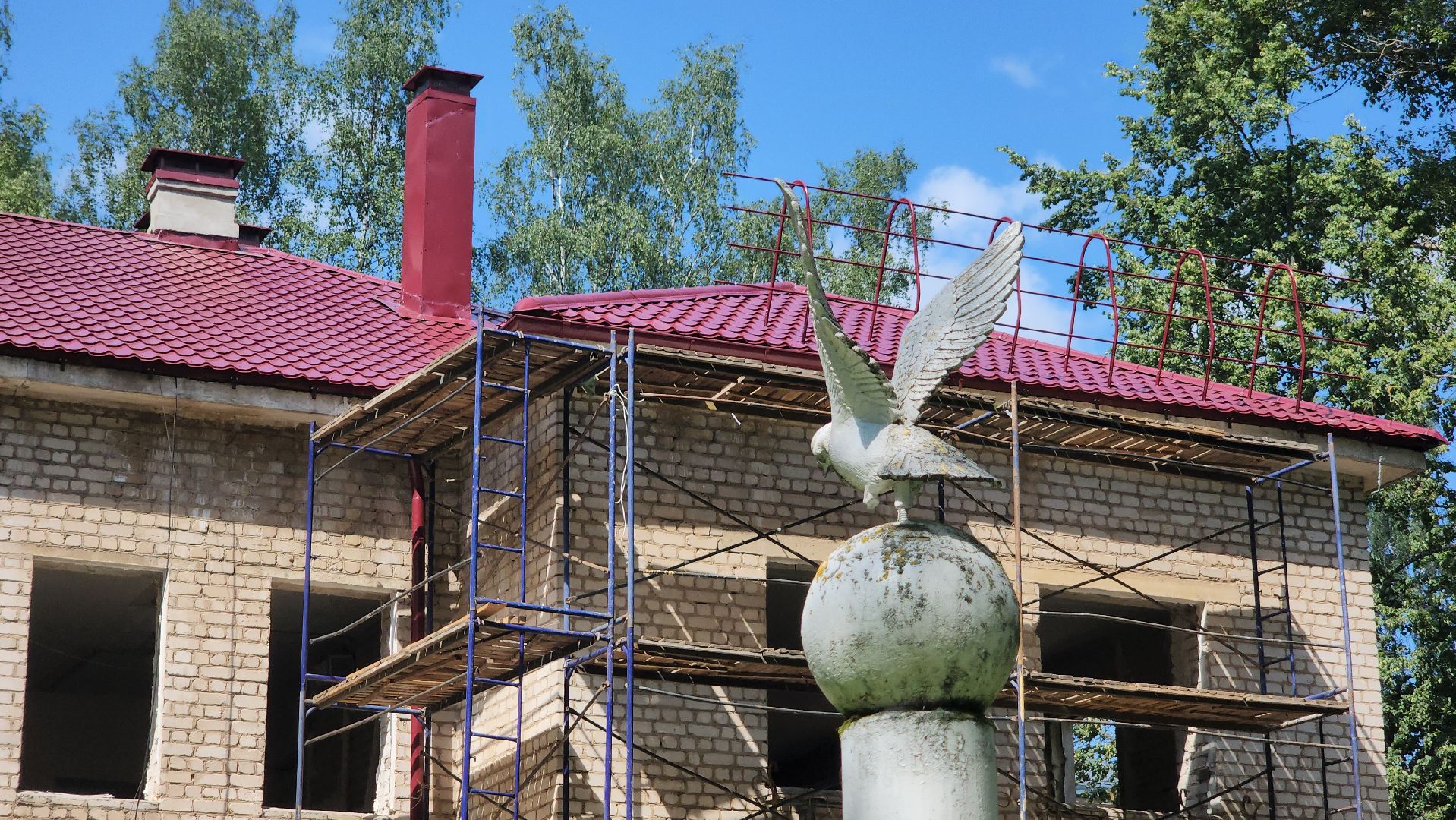 Дубна, Капитальный ремонт, центр дополнительного образования, Демонтаж окон, Монтаж кровли,