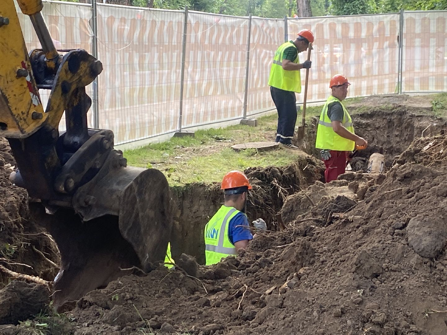капремонт сетей водоснабжения, Власиха ремонт ХВС, власиха солнечный, чистая вода Власиха, сети ХВС Власиха,