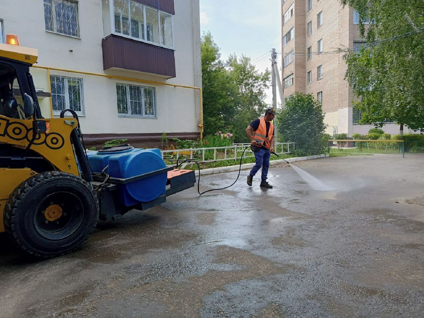Солнечногорск, Уборка двора, Покос травы, Детская площадка, Жители,