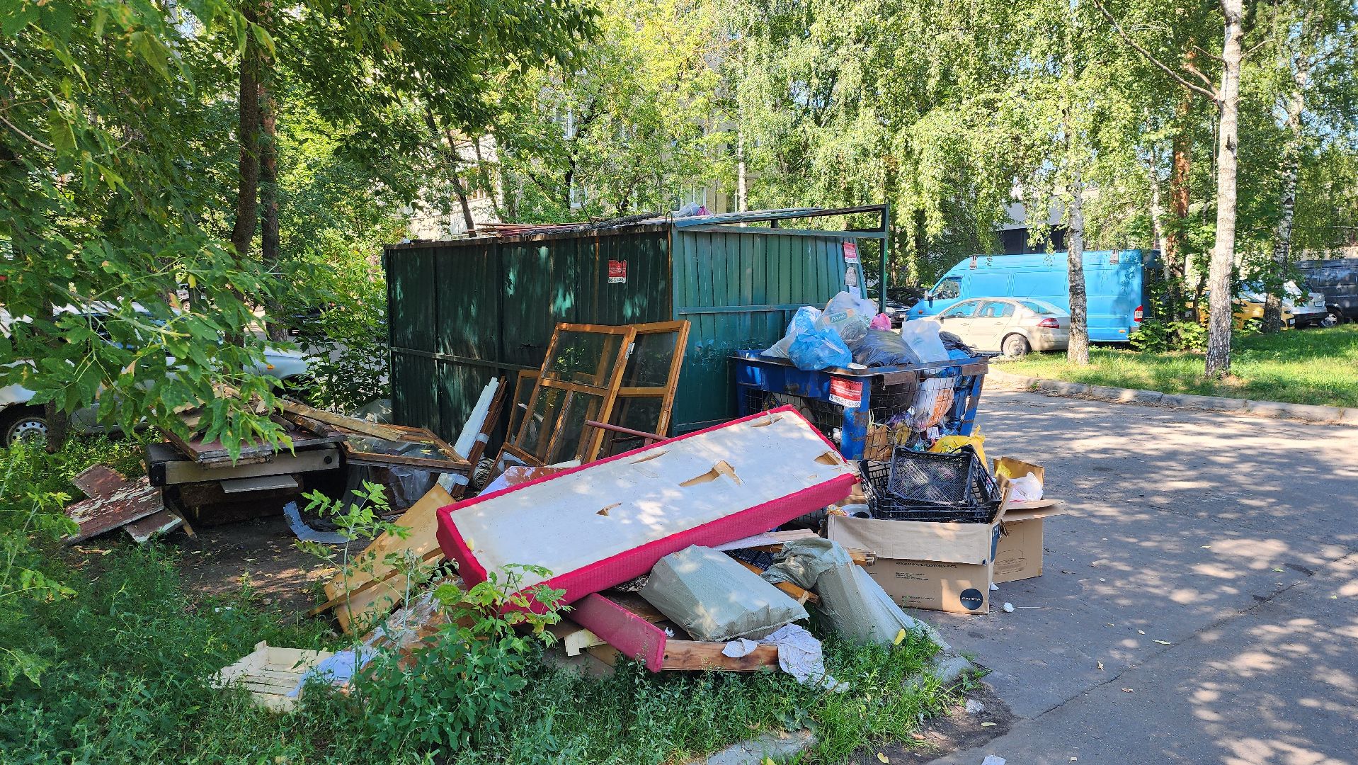 пешие обходы, заместитель главы, Григорий грибанов, ул семашко, ул дзержинского, борис аубакиров, мусор, смет, уборка, озеленение,