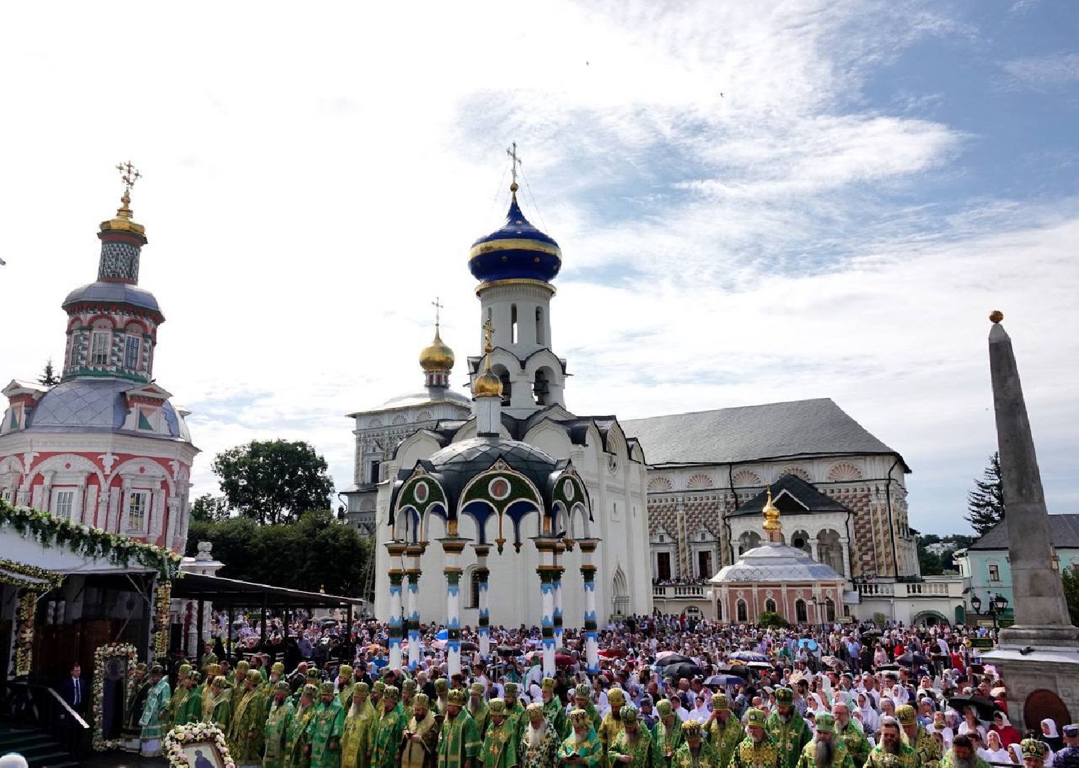 РПЦ, Сергий Радонежский, Троице-Сергиева лавра, Патриарх Кирилл, Служба,