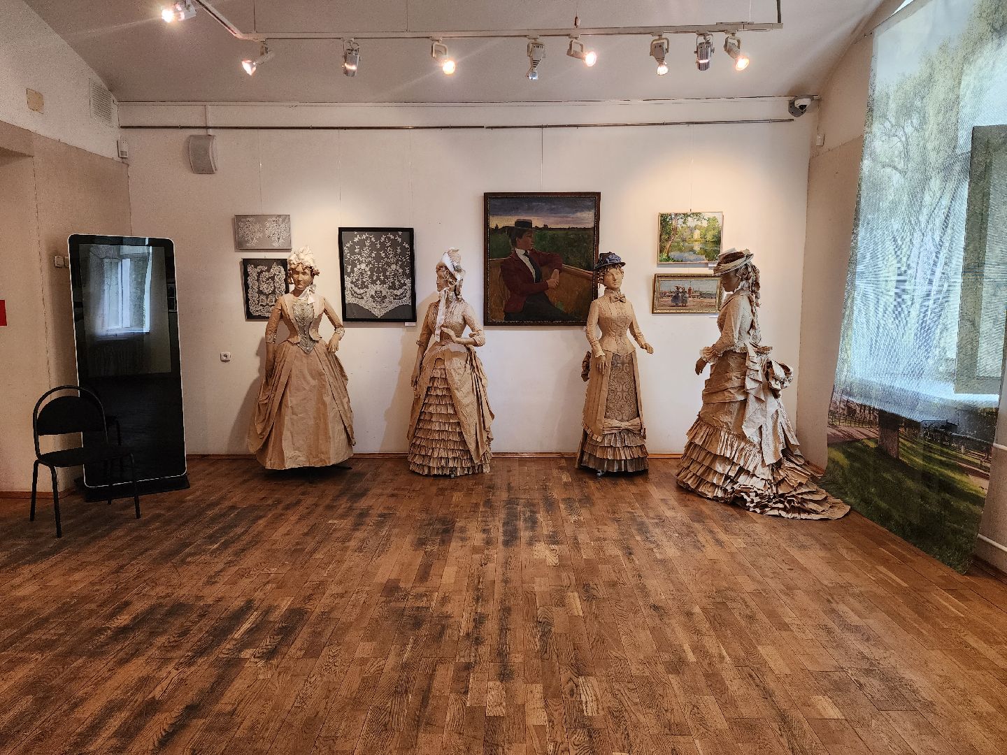 раменское, культура, раменский историко-художественный музей, выставка театральных костюмов,