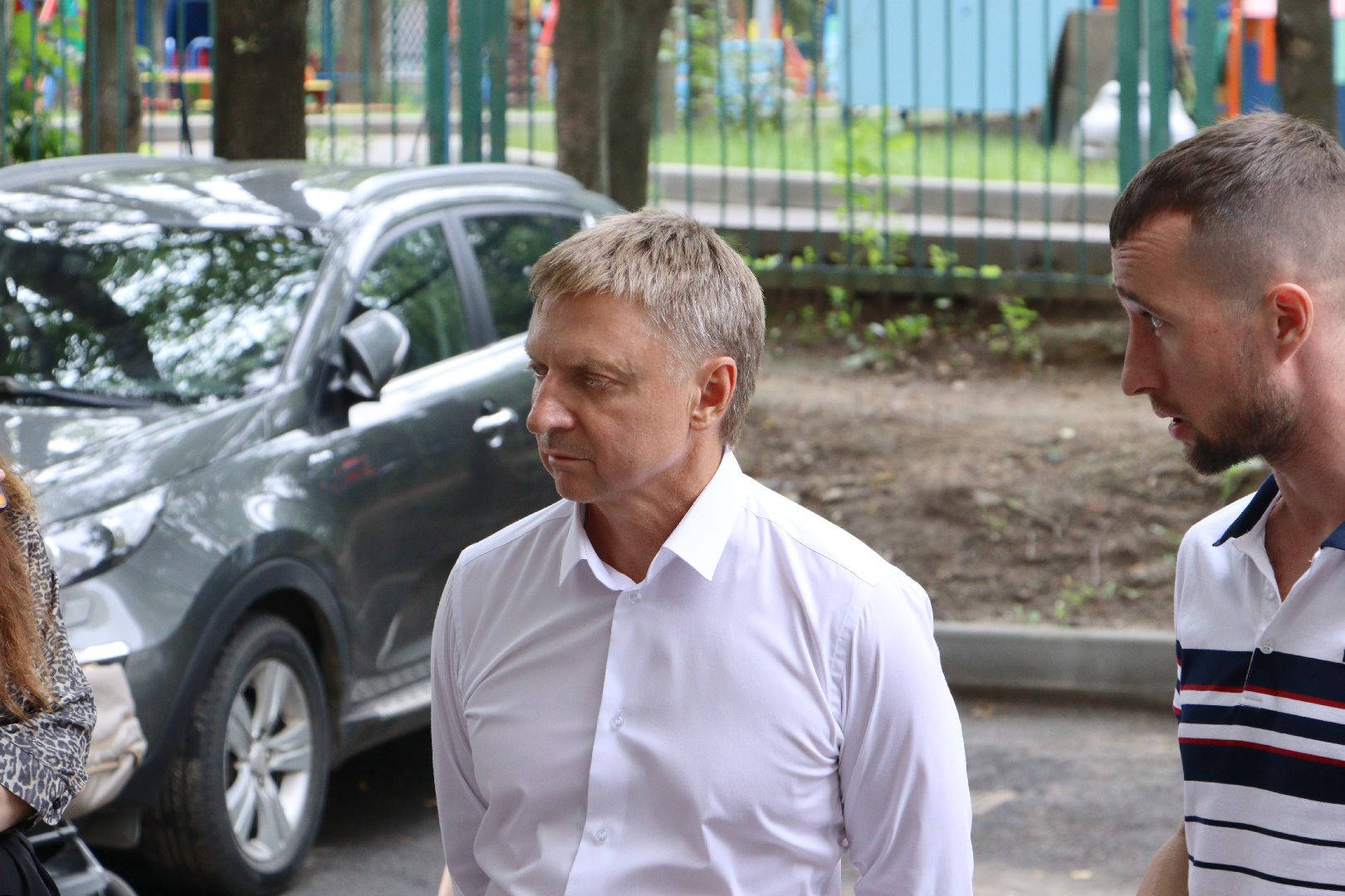 владимир жук, Никита Иванов, дзержинский, благоустройство, ремонт, асфальтирование дворов дорог,