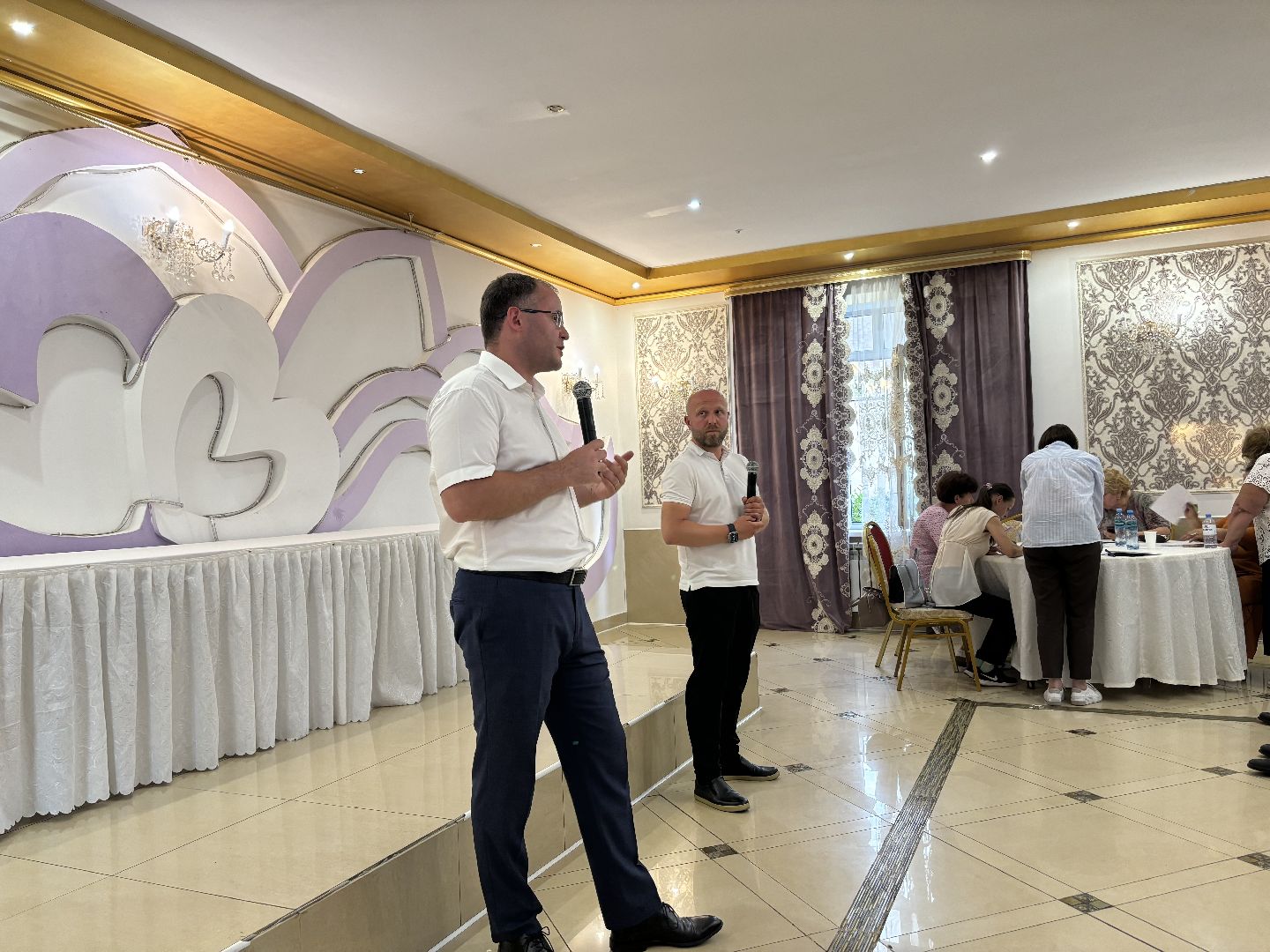 выездная администрация, тротуар, здравоохранение,