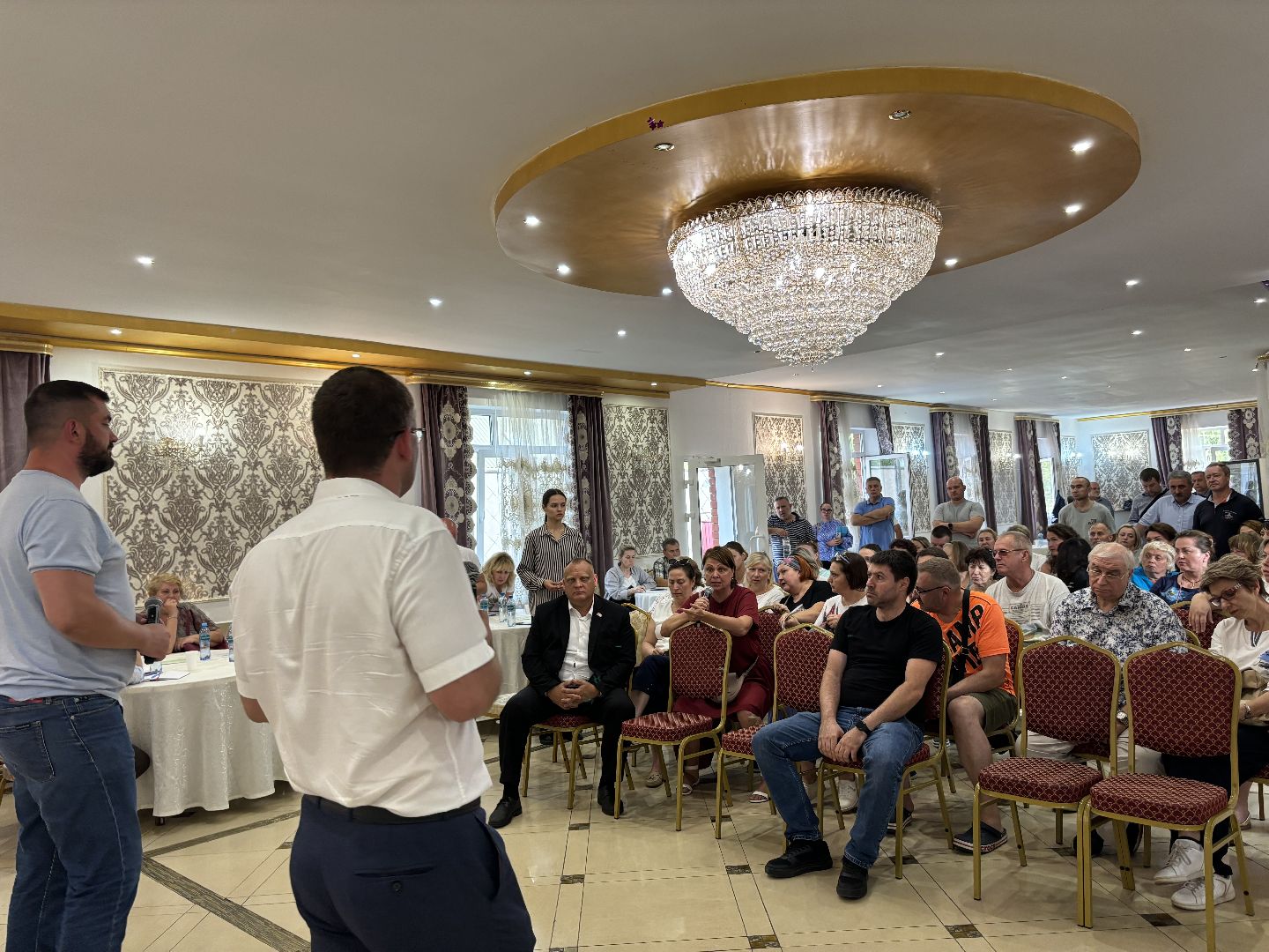 выездная администрация, тротуар, здравоохранение,