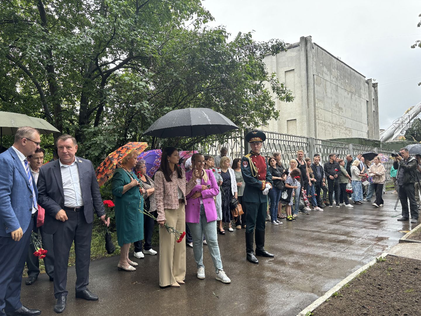 герои сво, микрорайон заря,