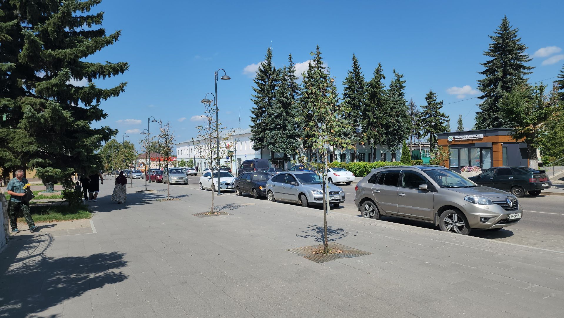 кашира, пешеходная зона, благоустройство, озеленение, липа, деревья, стрелец,