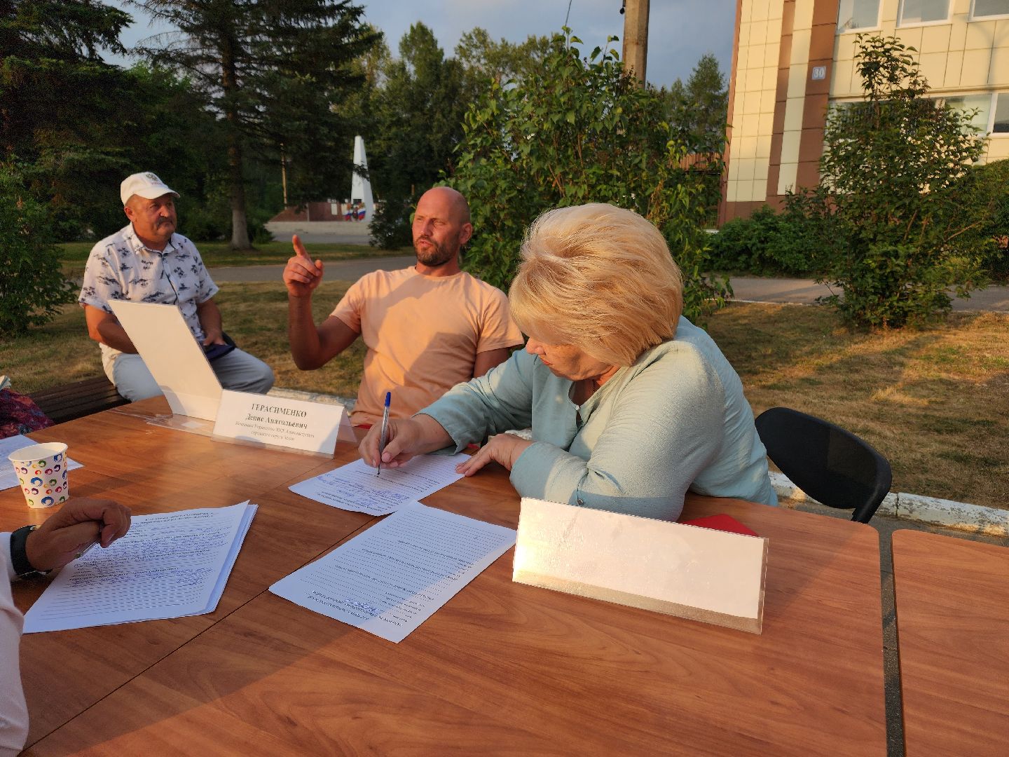 чехов, село Дубна, выездная администрация, входные группы, ремонт ступеней, уборка двора, горячая вода, горячее водоснабжение, ЖКХ,