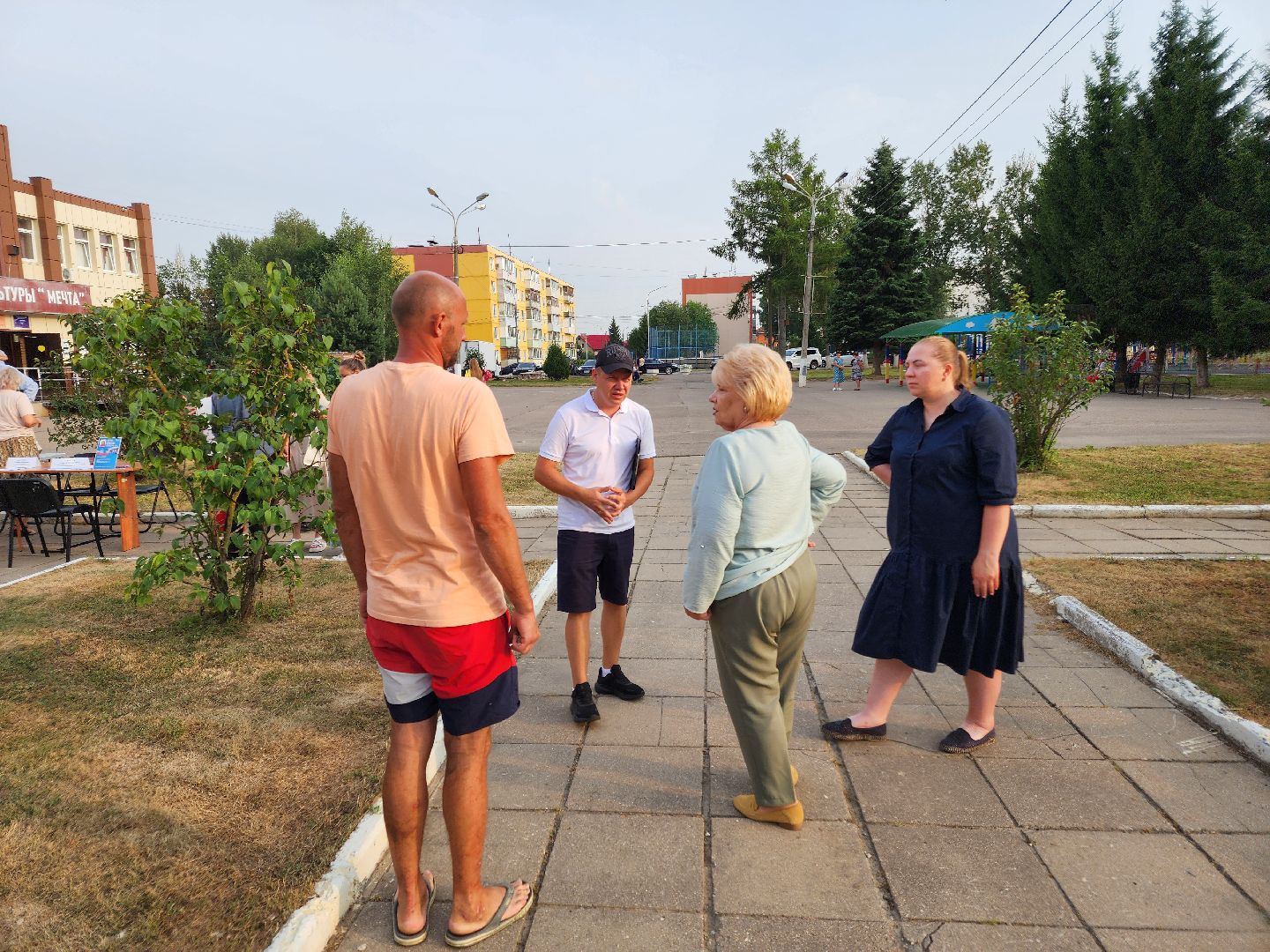 чехов, село Дубна, выездная администрация, входные группы, ремонт ступеней, уборка двора, горячая вода, горячее водоснабжение, ЖКХ,