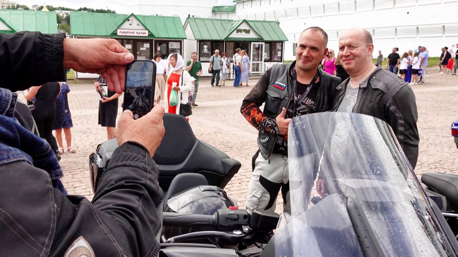 Добрые дела, Благотворительная акция, Мотопробег, Сергиев Посад, Троице-Сергиева лавра, Ильинская больница, Сергей Бурунов, Мотодвижение, Илья Кашин,