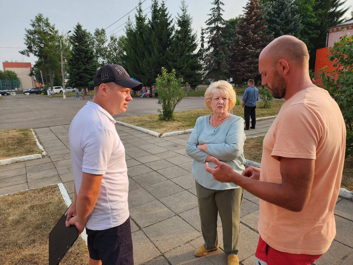 Чехов, село Дубна, выездная администрация, благоустройство, зона отдыха, лесопарк, глава администрации го Чехов Михаил Собакин,