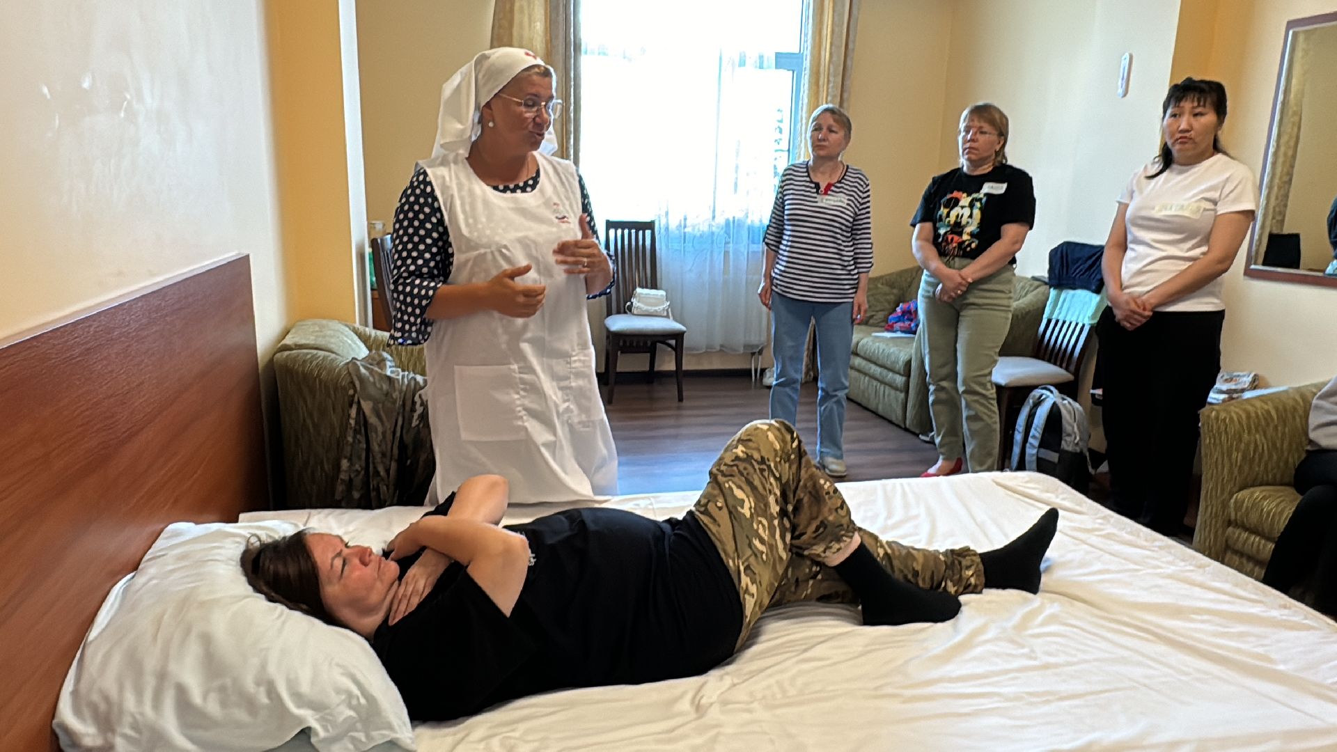 Помощник по уходу, Сестры милосердия, сво, Одинцова,