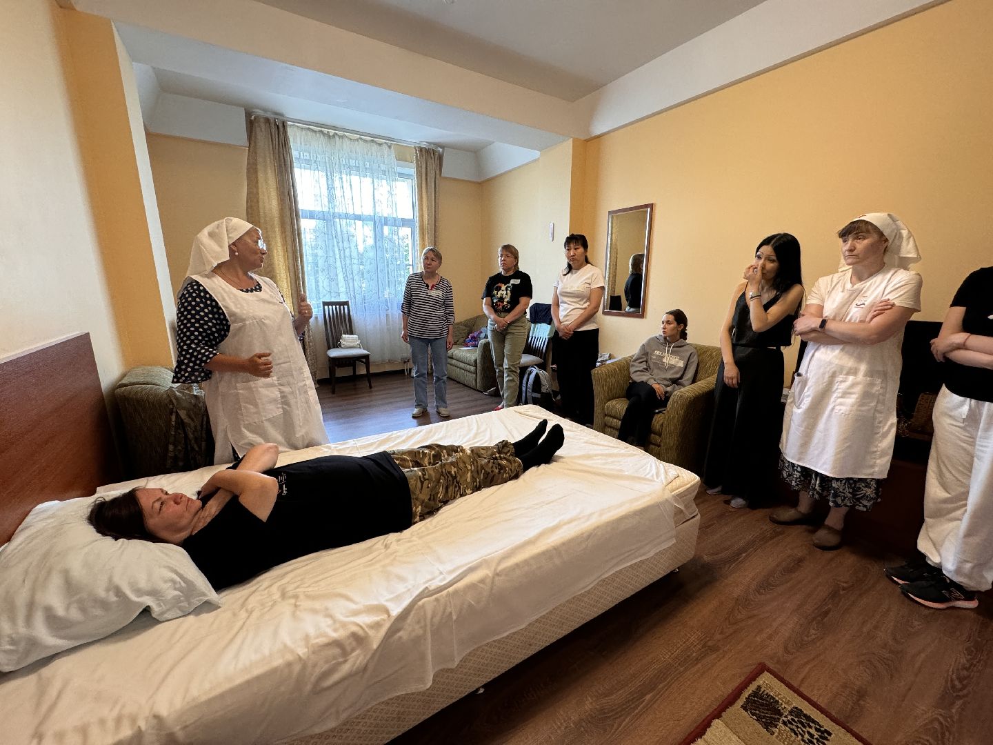 Помощник по уходу, Сестры милосердия, сво, Одинцова,