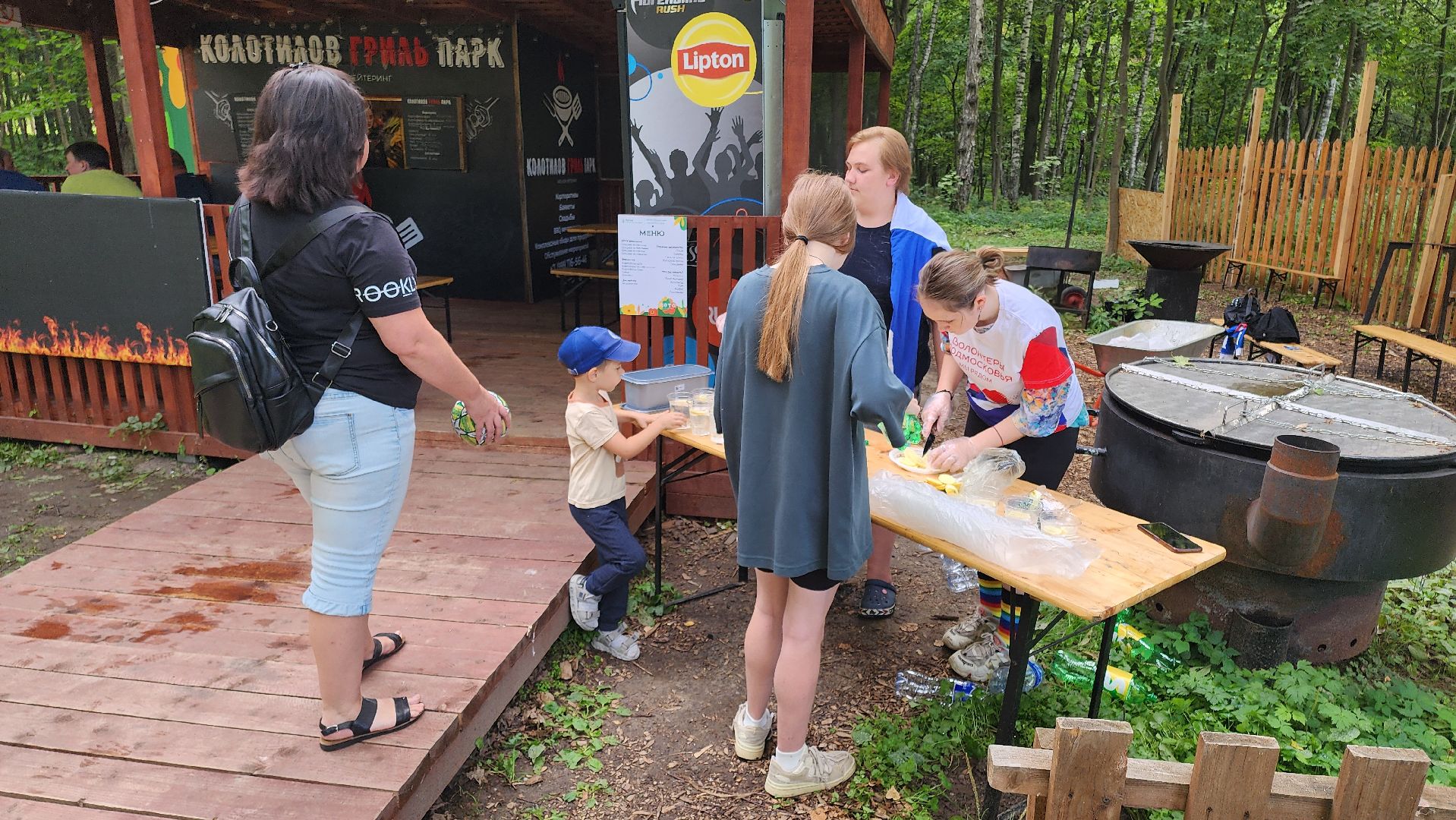 Кашира, Городской парк, мастер-класс, бургеры, котлета, булка, лимонад, ночь в парке, волонтеры,