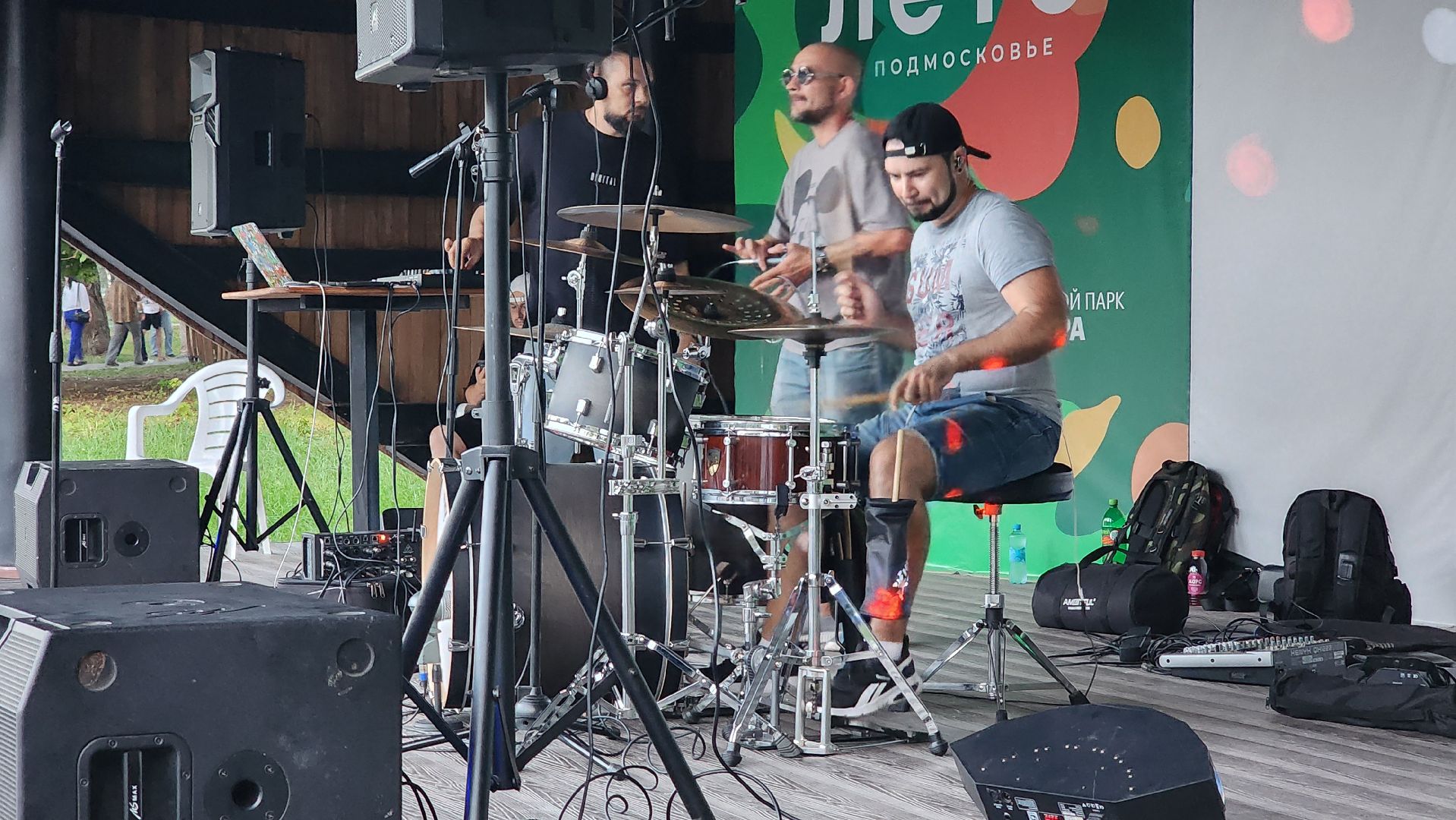 Кашира, ночь в парке, барабанщик, DJ, MC, барабанное шоу, танцы, городской парк,