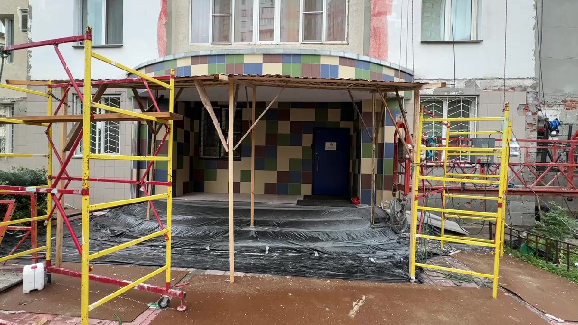 Реутов, ЖКХ, ремонт, входная группа,фасад,