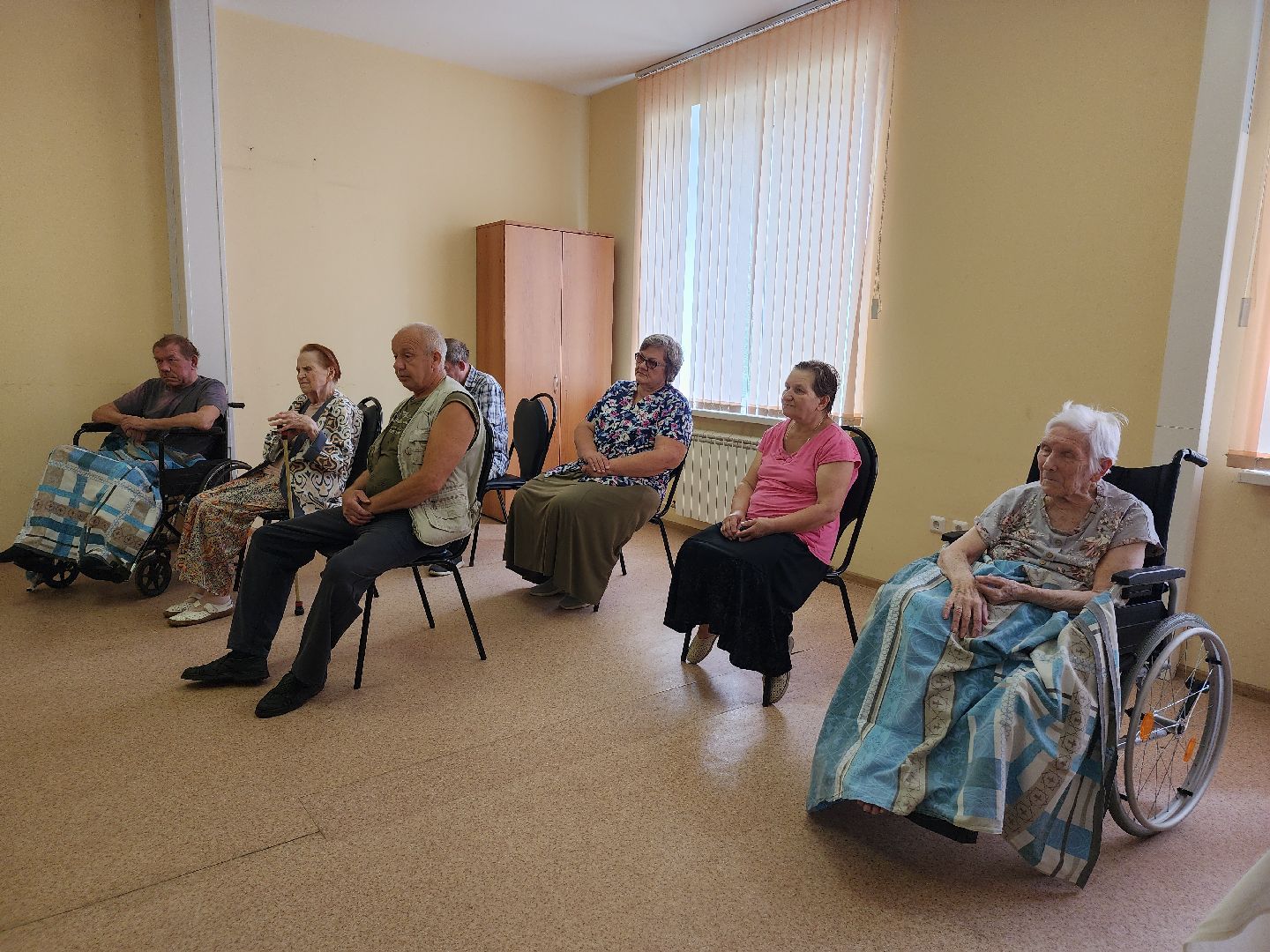 гериатрия, пожилые люди, мозговая активность,