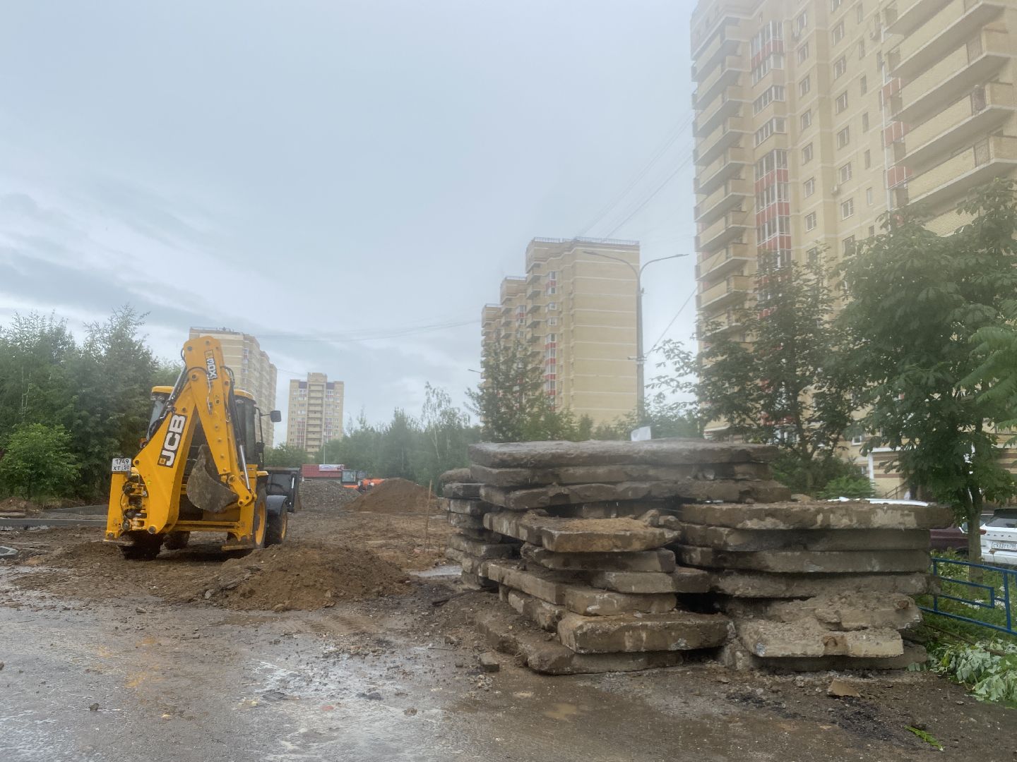 новая парковка Власиха, Власиха микрорайон Школьный, комфортная городская среда, парковочные места, работы по благоустройству,