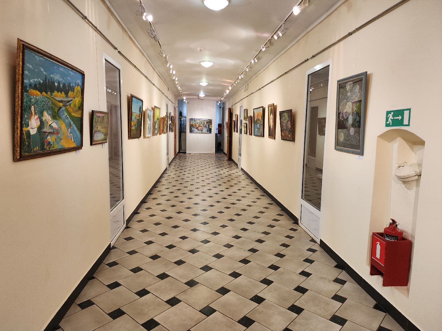 раменское, культура, раменский историко-художественный музей, выставка наивного искусства,