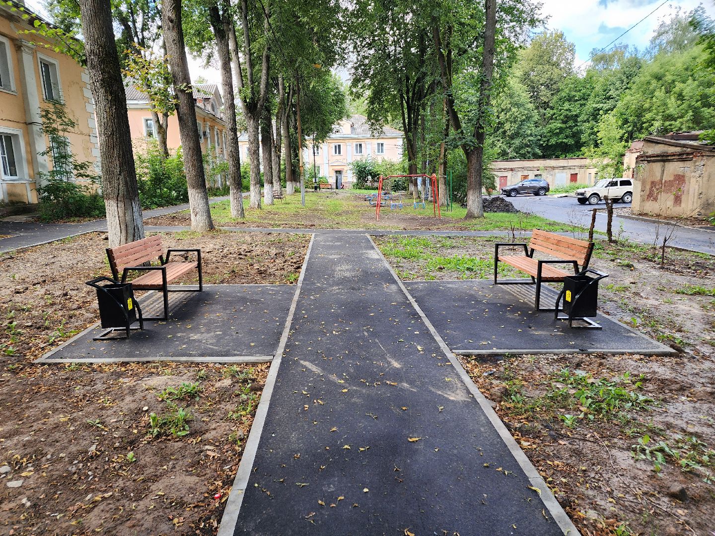 Чехов, улица Чехова, двор, дворовая территория, комплексное благоустройство, проезды, тротуар, детская площадка, освещение, парковка, формирование комфортной городской среды, глава округа Михаил Собакин,