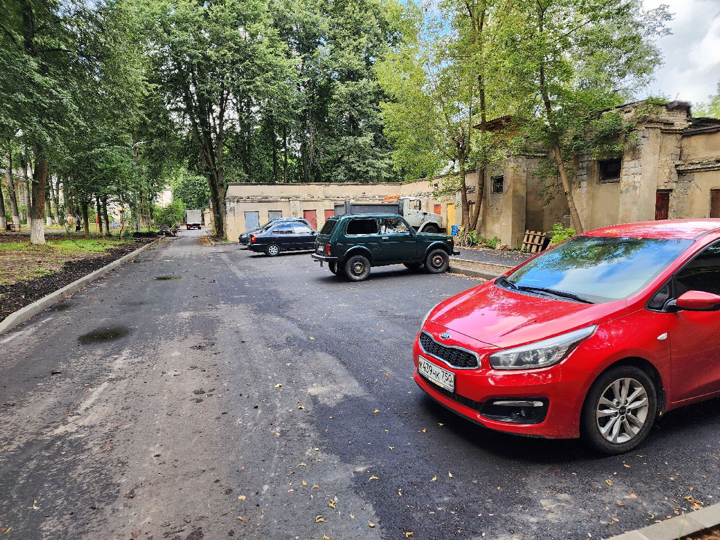 Чехов, улица Чехова, двор, дворовая территория, комплексное благоустройство, проезды, тротуар, детская площадка, освещение, парковка, формирование комфортной городской среды, глава округа Михаил Собакин,